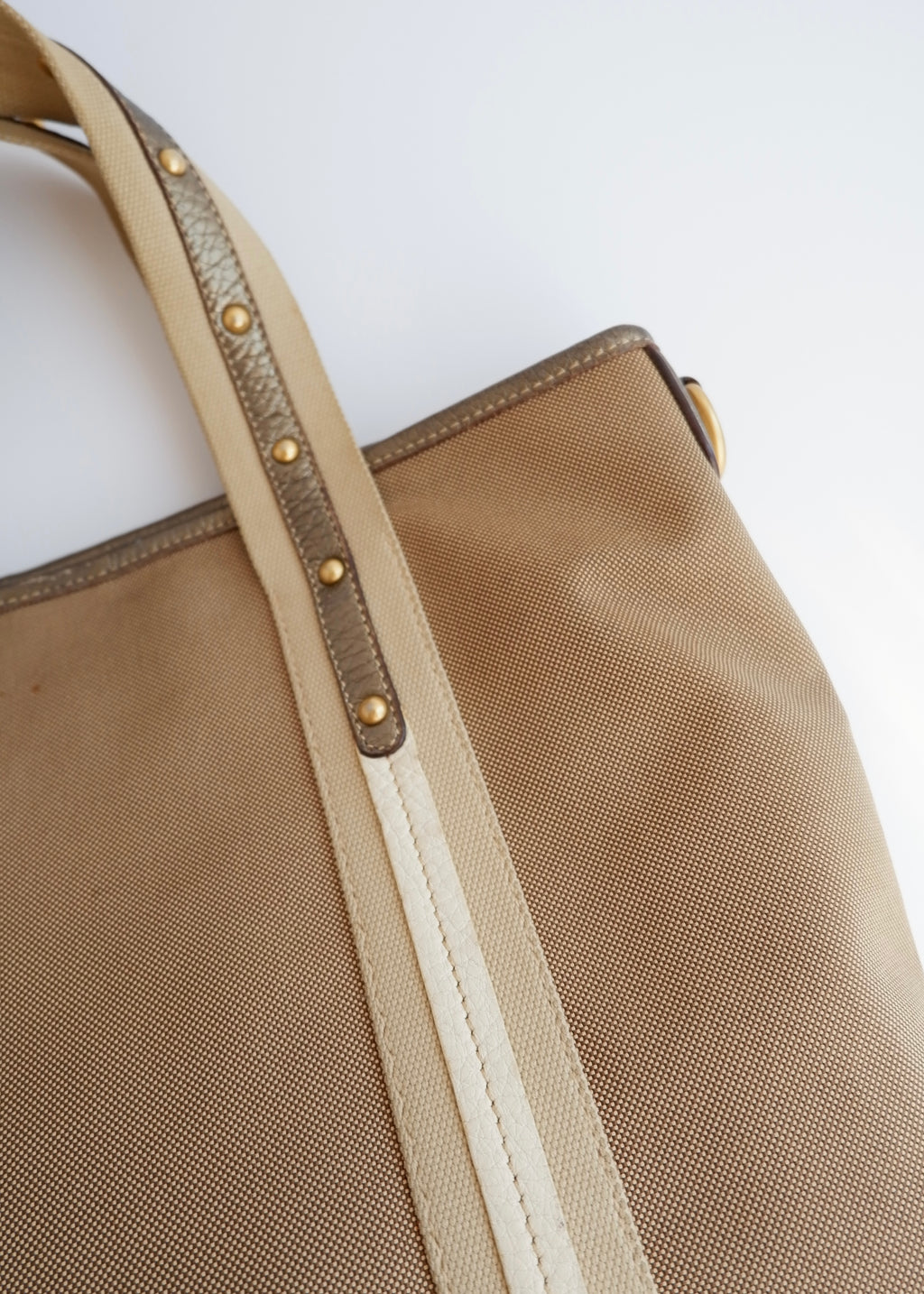 Authentique Sac à Main Prada Bicolore Beige/Doré en Toile et Cuir d'Occasion