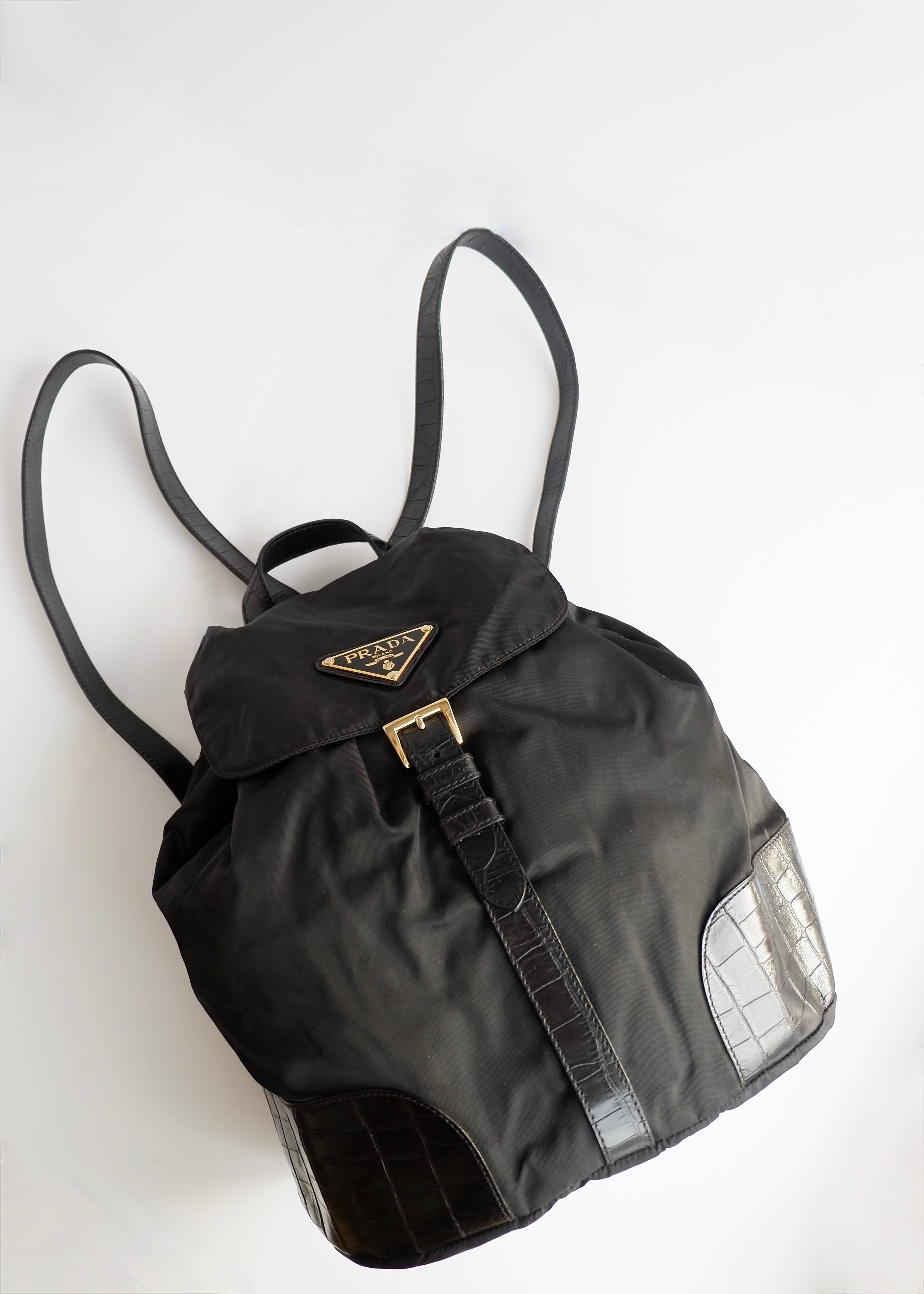 Sac à dos Prada authentique d'occasion en nylon et cuir noir