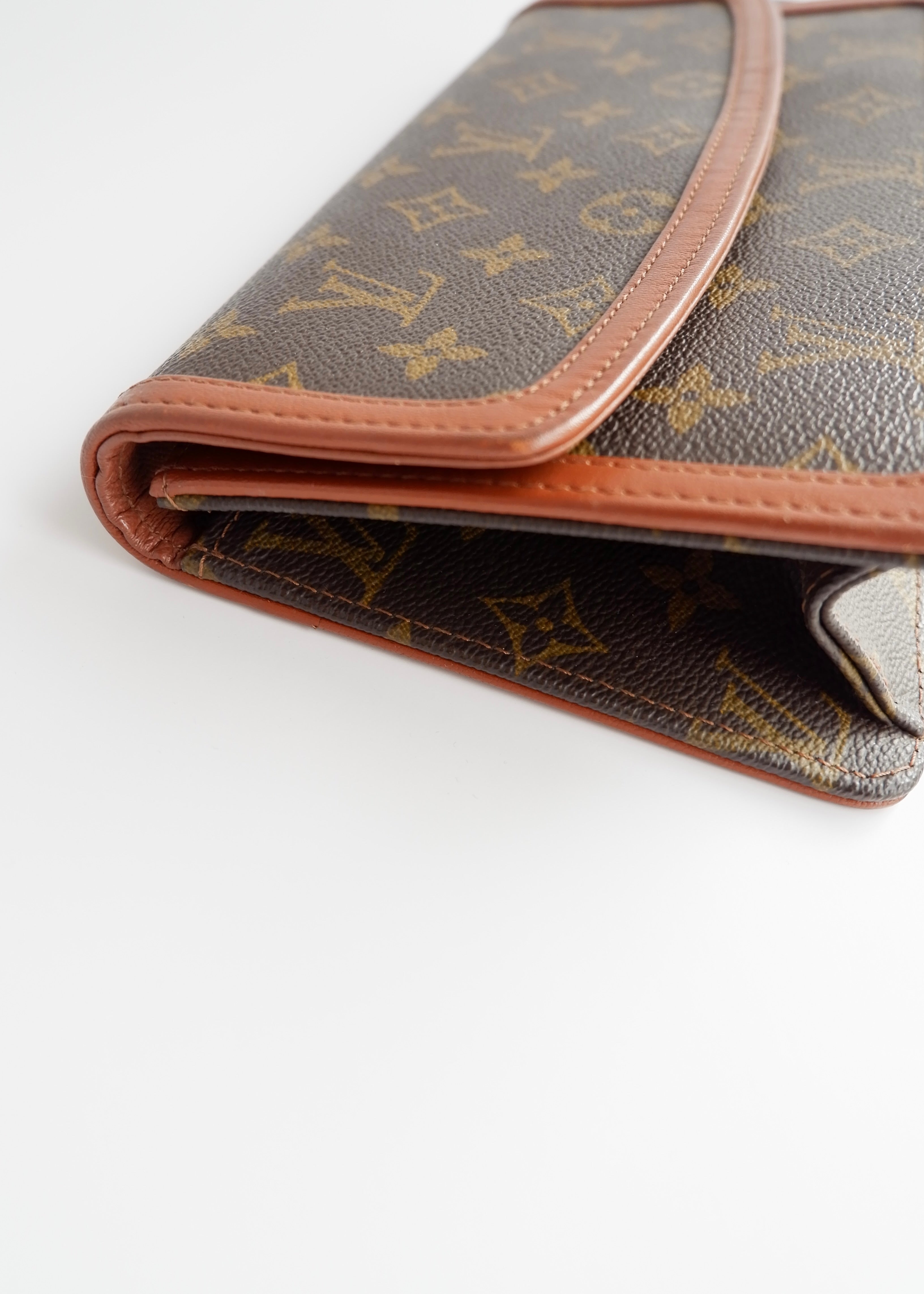 Authentic Preowned Vintage Louis Vuitton Monogram Pochette Dame Clutch