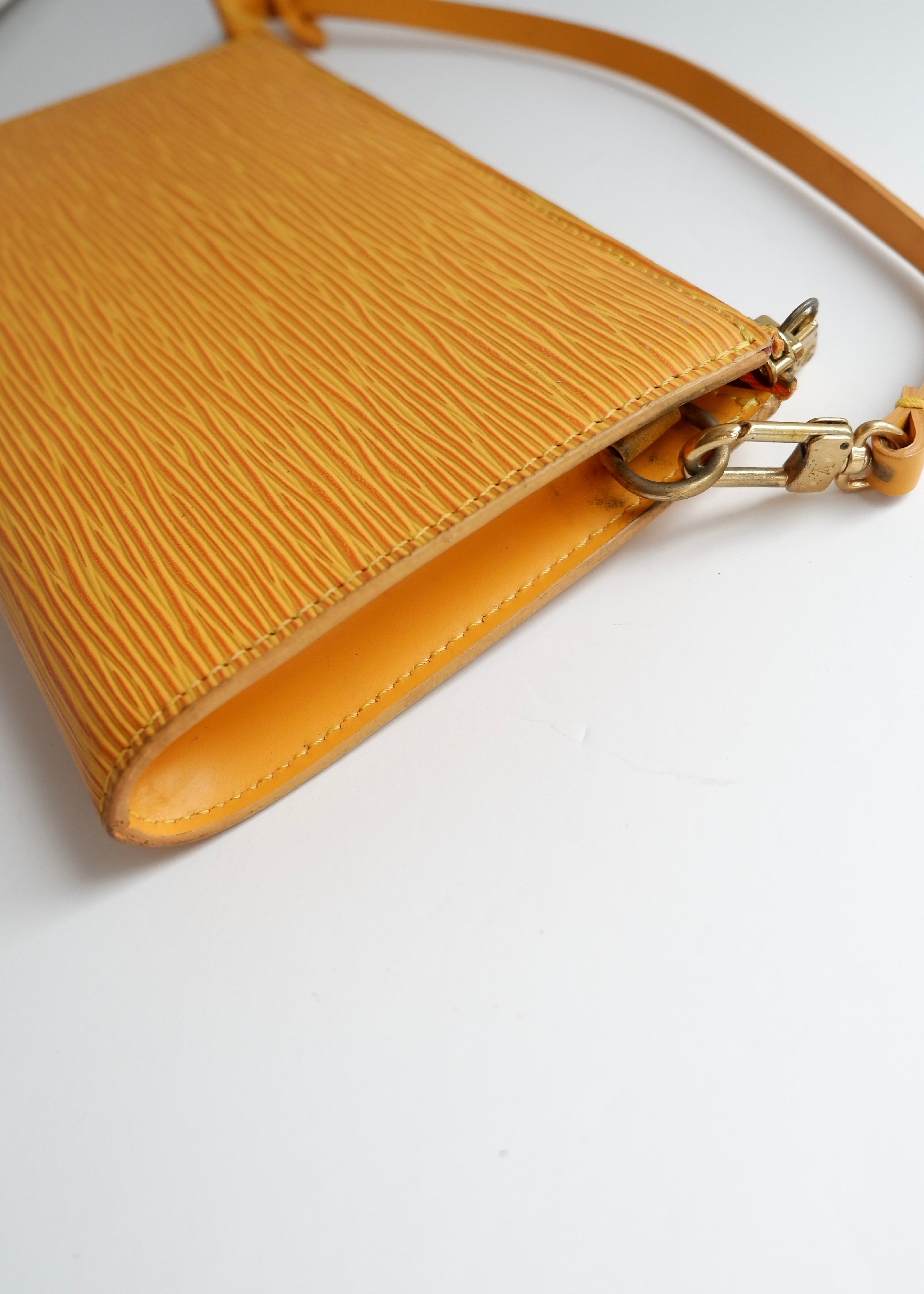 Preowned Louis Vuitton Yellow Epi Leather Pochette Shoulder Bag