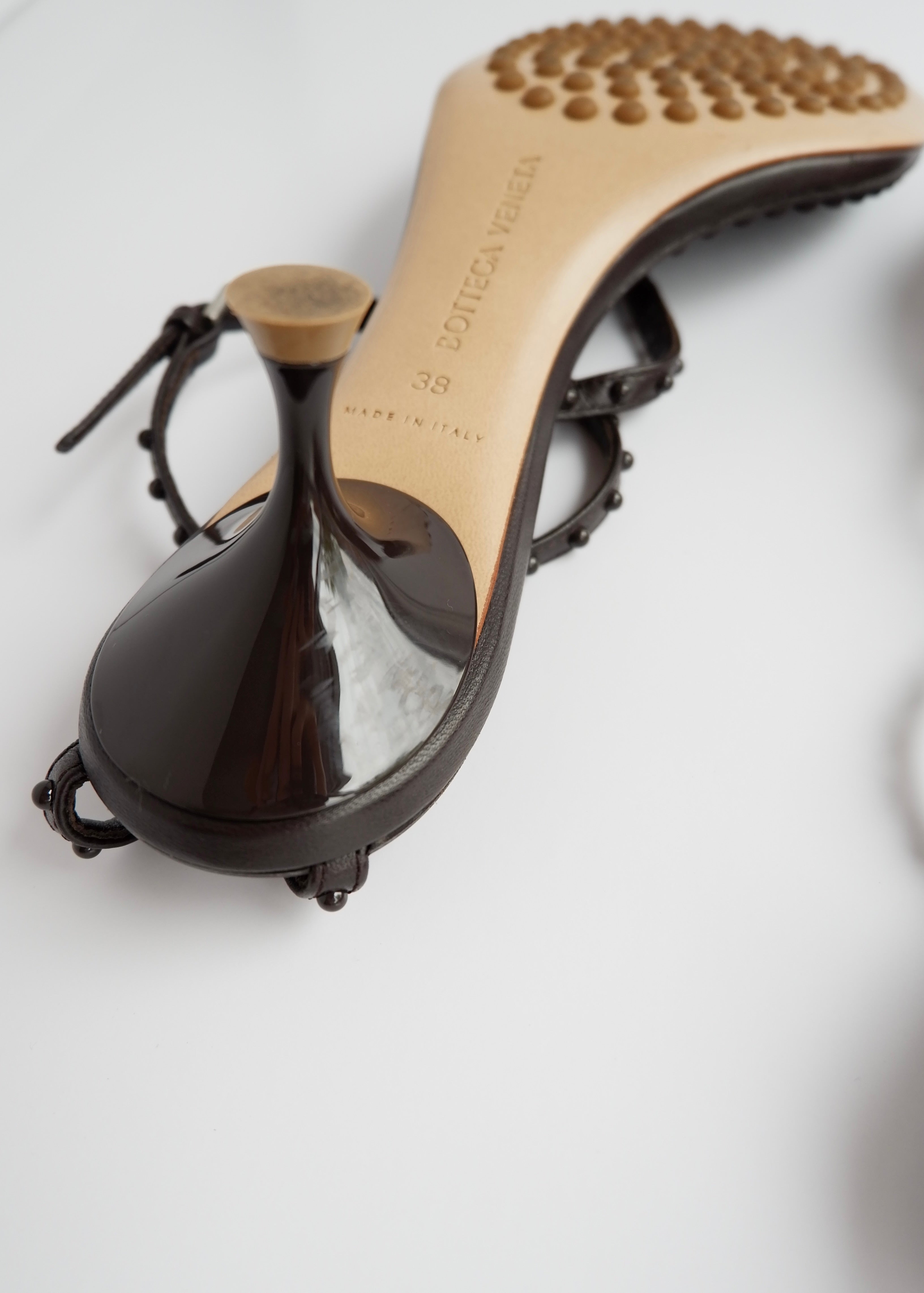 Sandales à talons Bottega Veneta en cuir marron, authentiques et d'occasion - 38