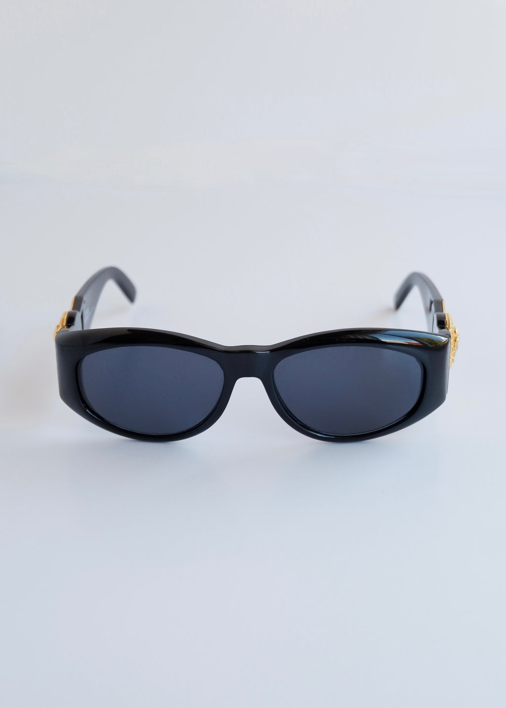 Authentiques lunettes de soleil vintage d'occasion Versace à monture carrée noire avec logo Méduse