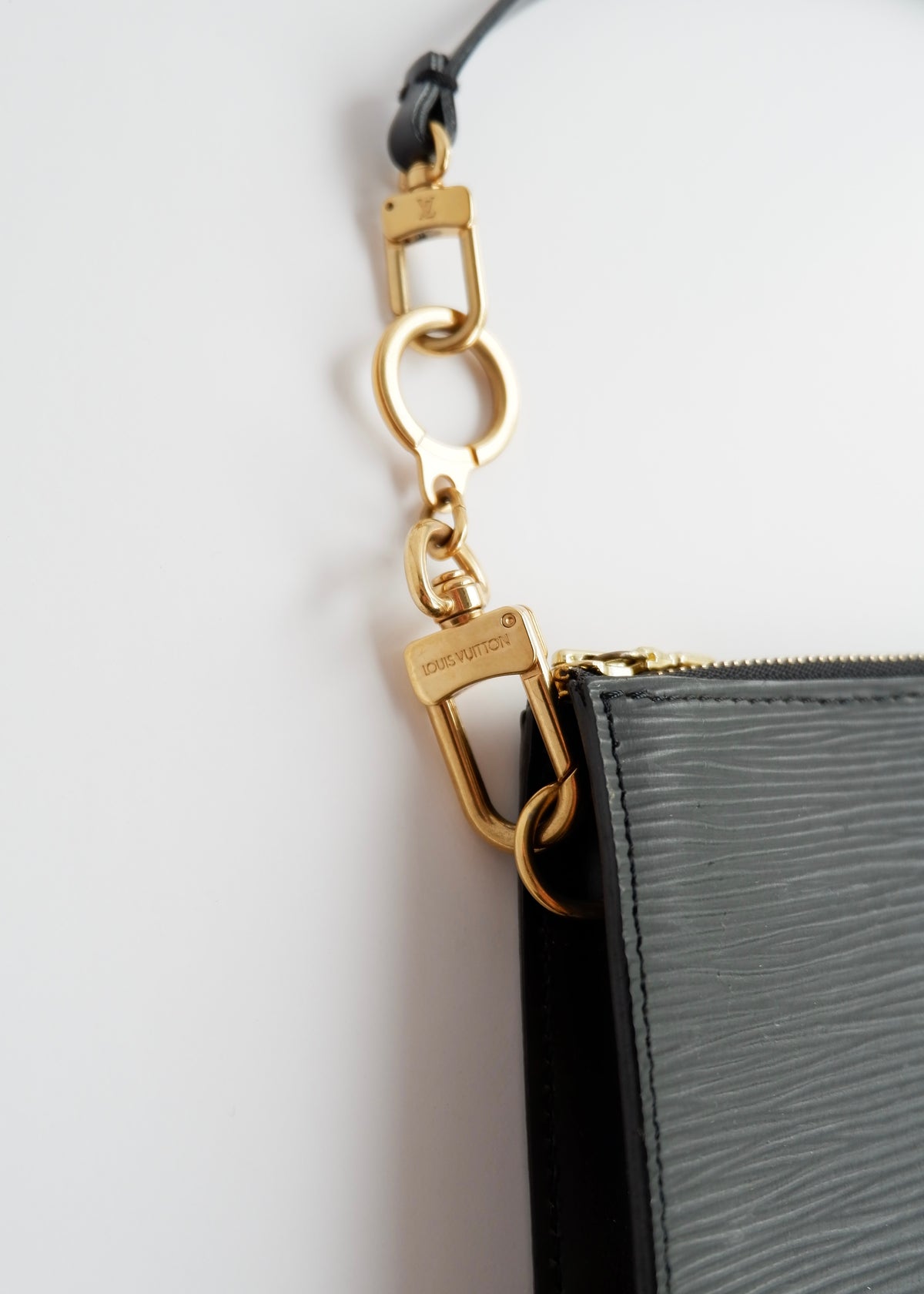 Authentic Preowned Louis Vuitton Black Epi Pochette