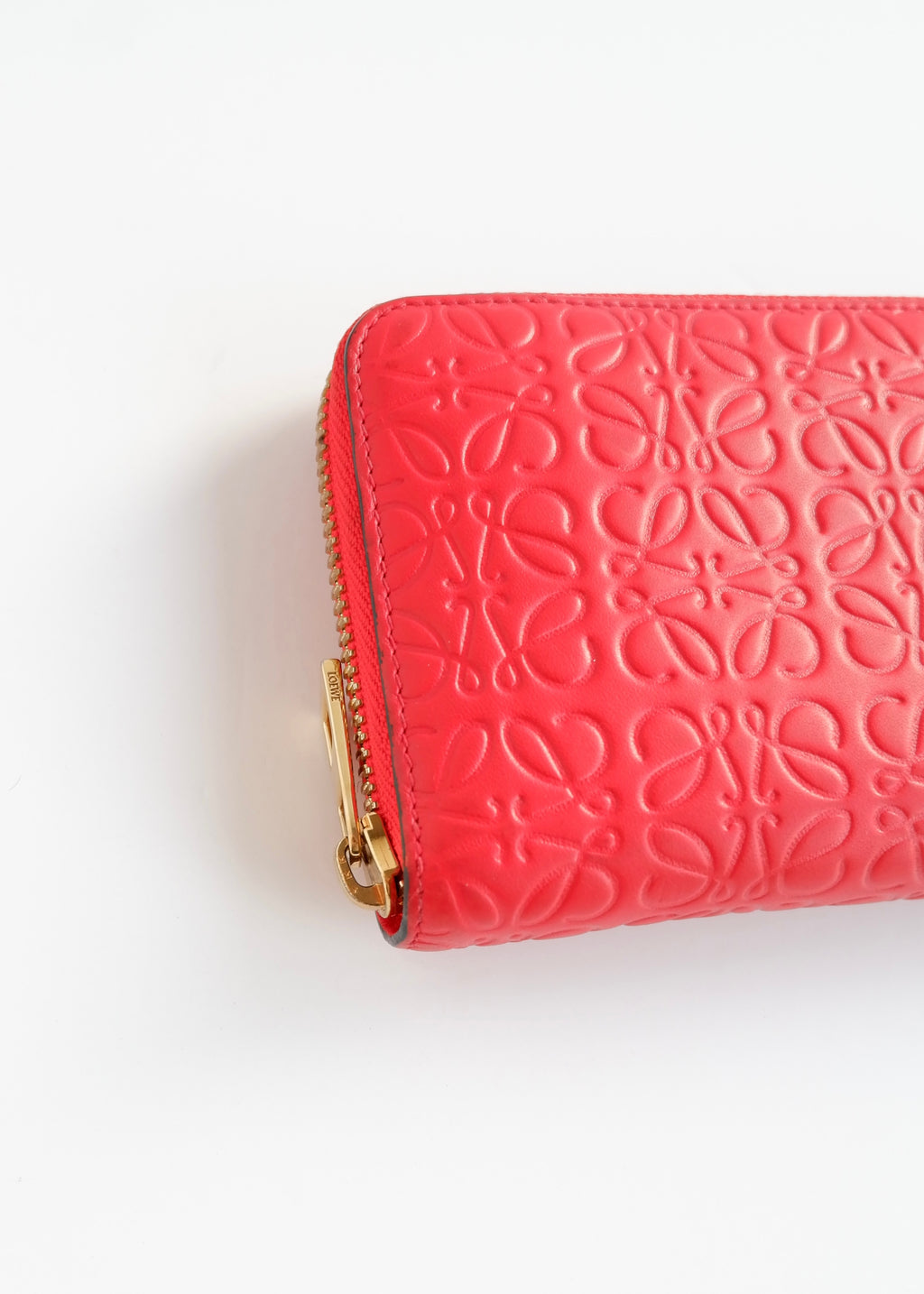 Portefeuille Long Loewe Rouge Zippé Pré-aimé Authentique