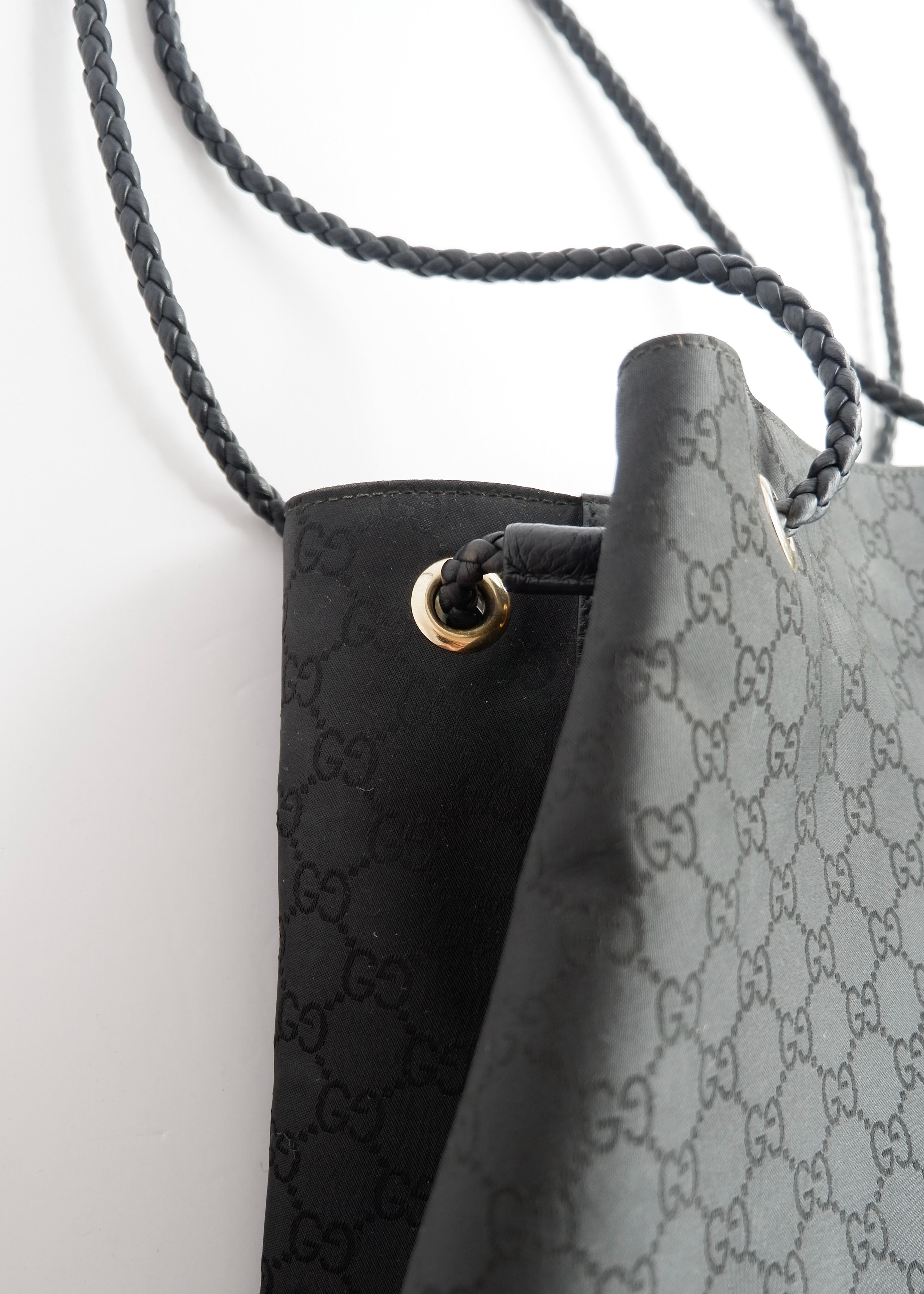 Preowned Gucci Black GG Canvas Leather Woven Strap Shoulder Tote