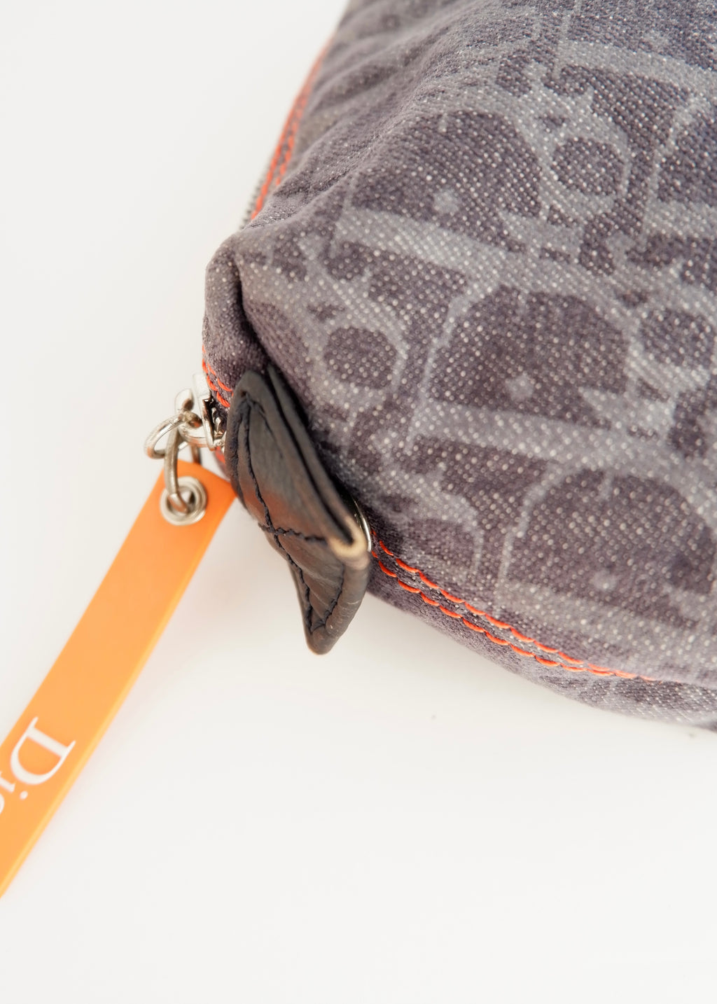 Pochette Dior en jean bleu marine motif Oblique, d'occasion et authentique