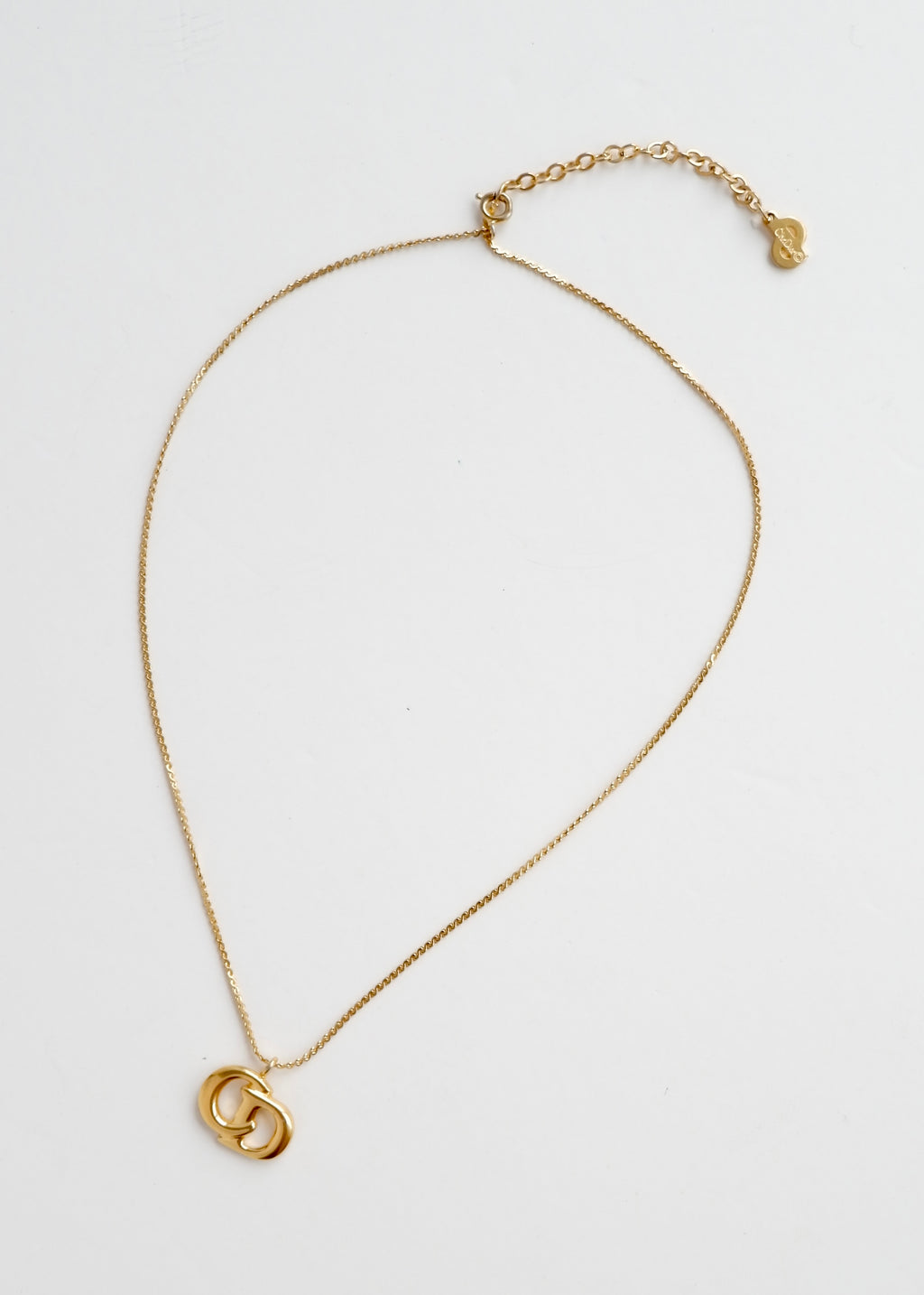 Authentique Collier Dior Vintage Pré-aimé en Métal Doré avec Logo CD