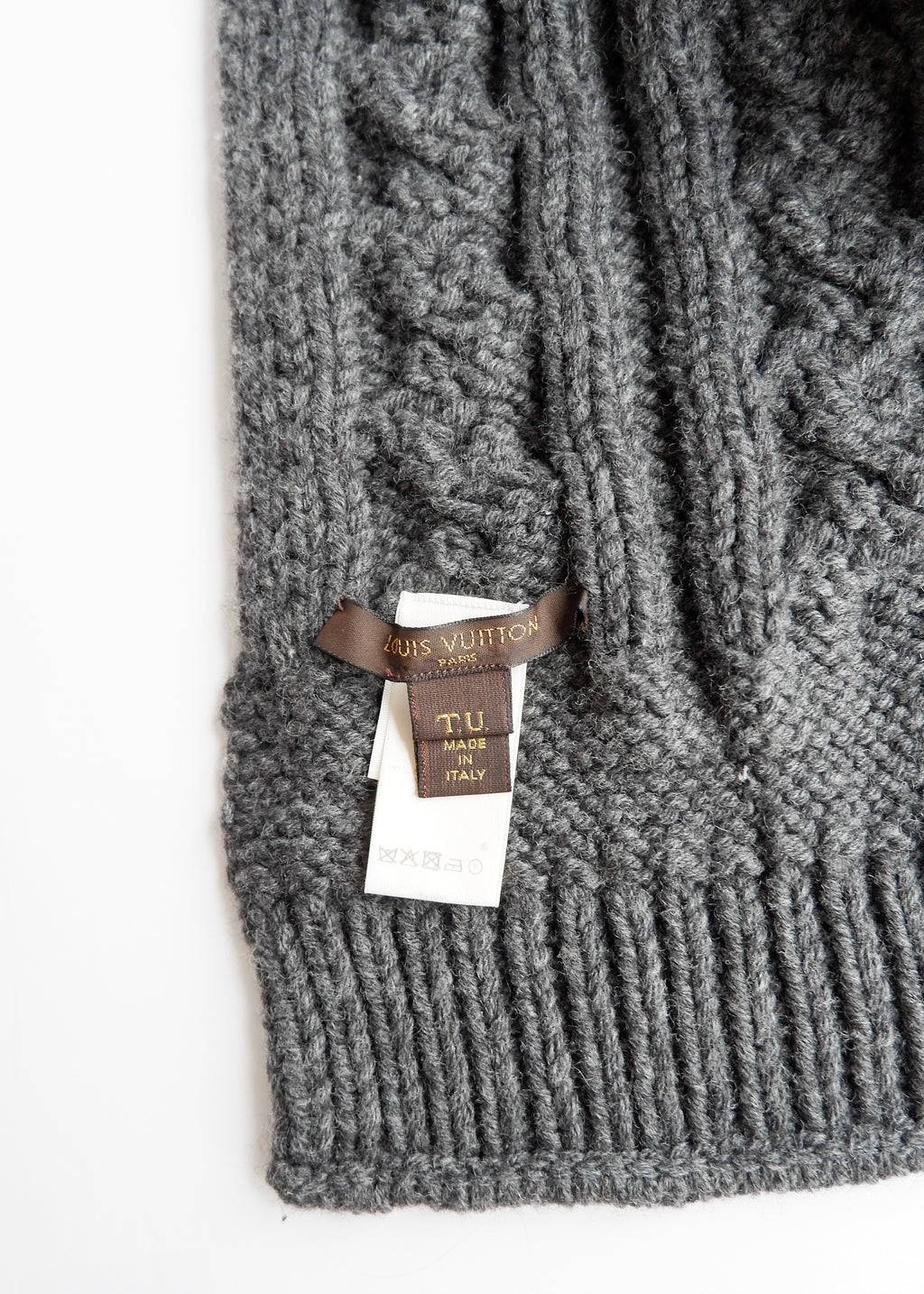 Preowned Louis Vuitton Grey Cable Knit Wool Scarf
