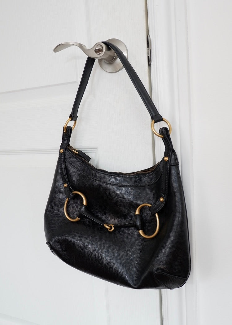 Sac à bandoulière Gucci d'occasion authentique en cuir noir avec mors