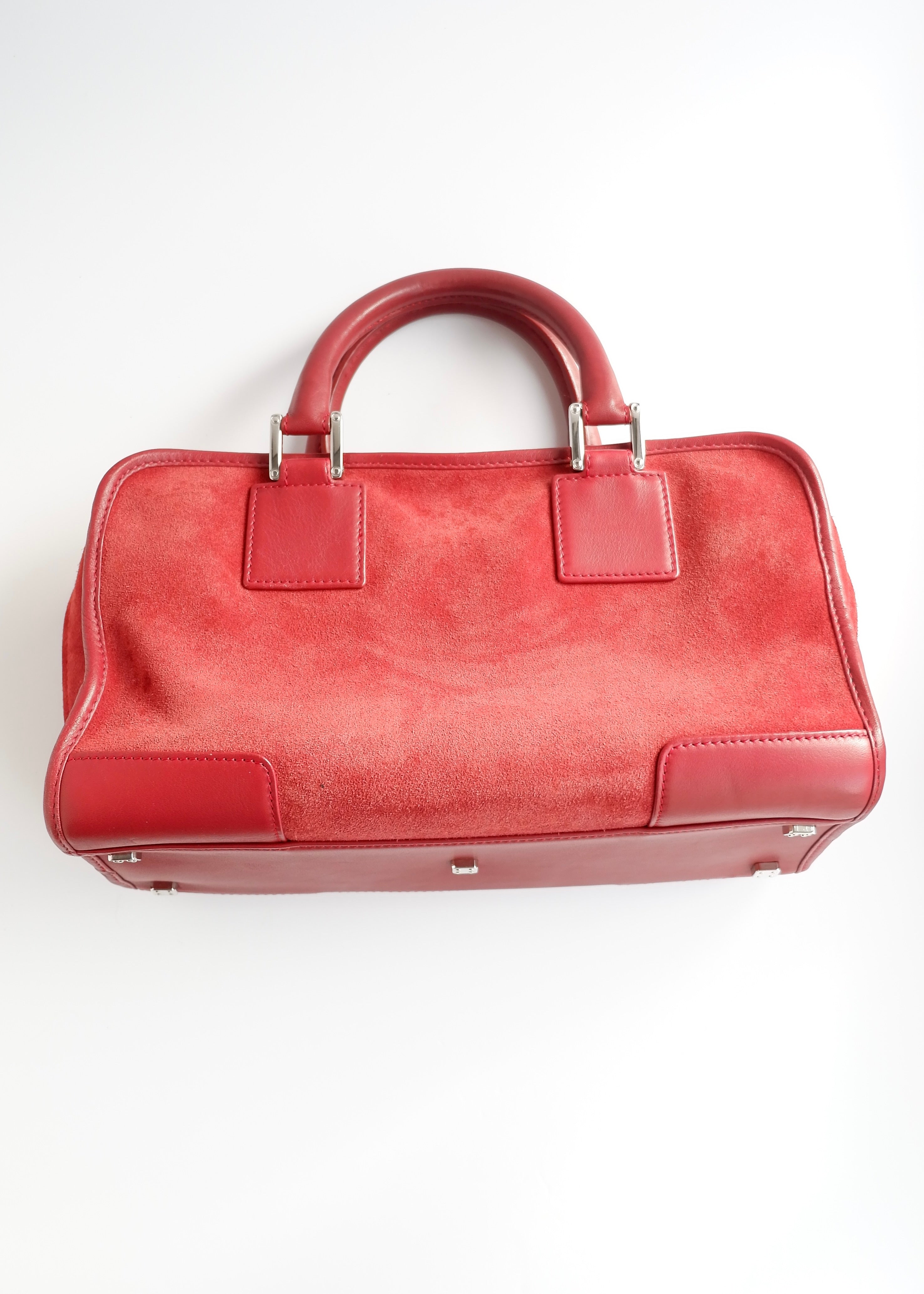 Sac Amazona Loewe en daim rouge d'occasion authentique