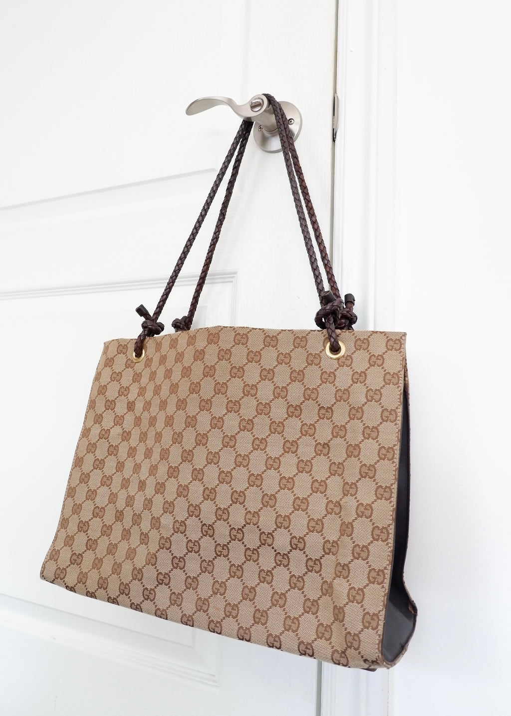 Sac fourre-tout Gucci d'occasion authentique en toile GG marron avec anse en cuir tressé