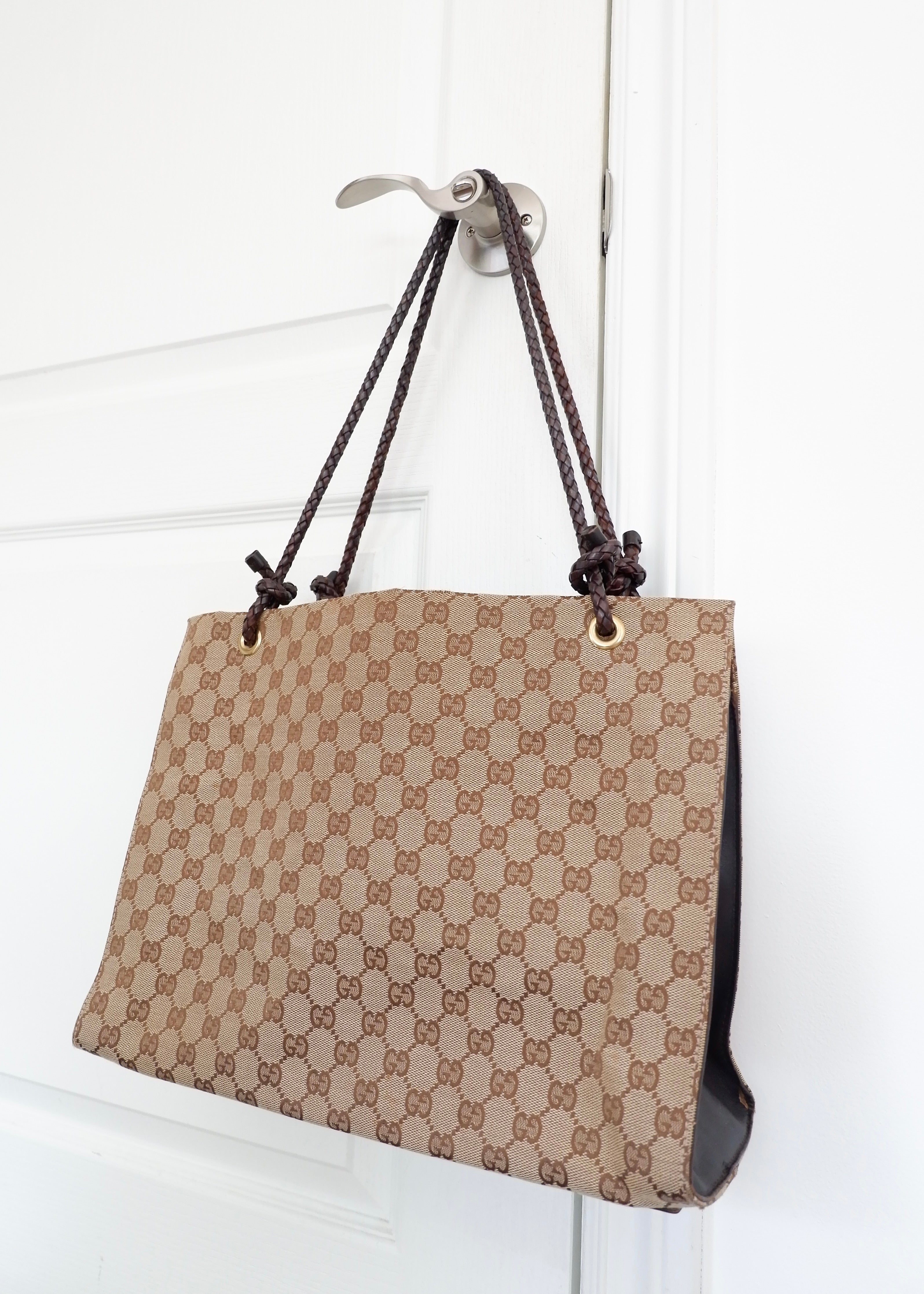 Sac fourre-tout Gucci d'occasion authentique en toile GG marron avec anse en cuir tressé