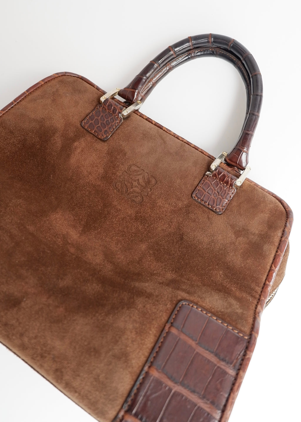 Sac à main Loewe authentique d'occasion en daim marron