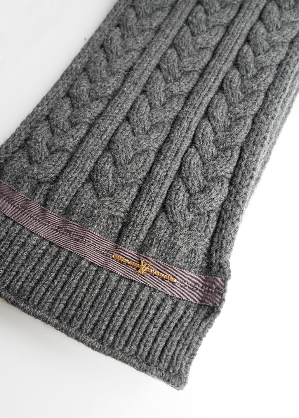 Preowned Louis Vuitton Grey Cable Knit Wool Scarf