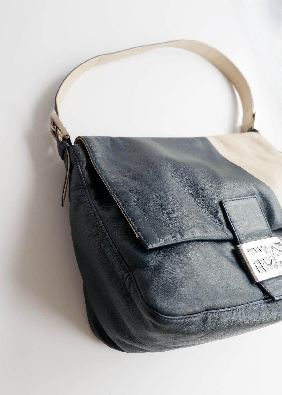 Preowned Fendi Blue/ Beige Leather Mamma Baguette Shoulder Bag
