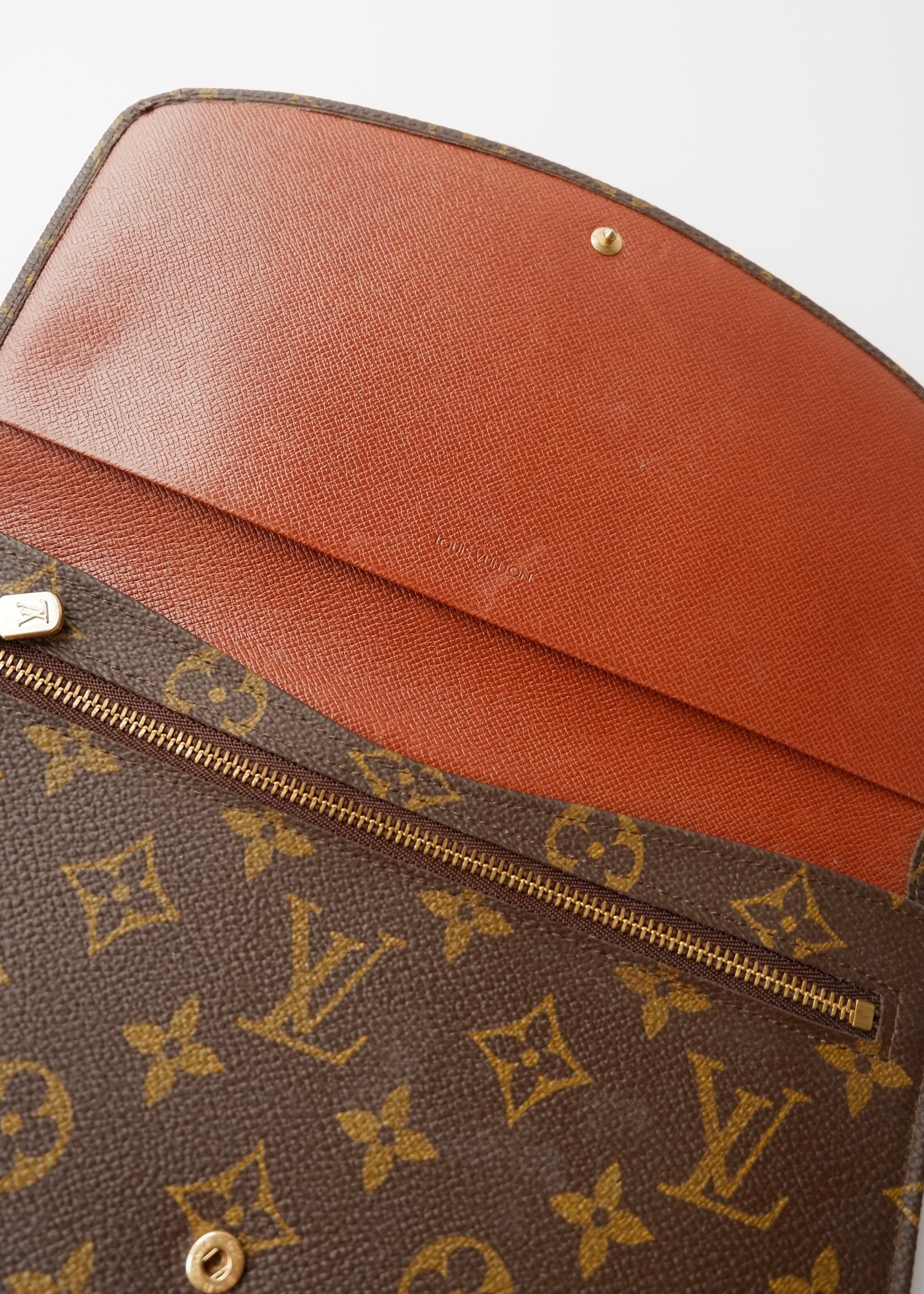 Preowned Vintage Louis Vuitton Monogram Clutch