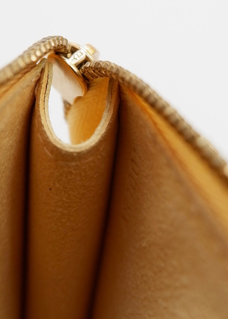 Sac porté épaule Louis Vuitton Pochette en cuir Épi beige authentique d'occasion