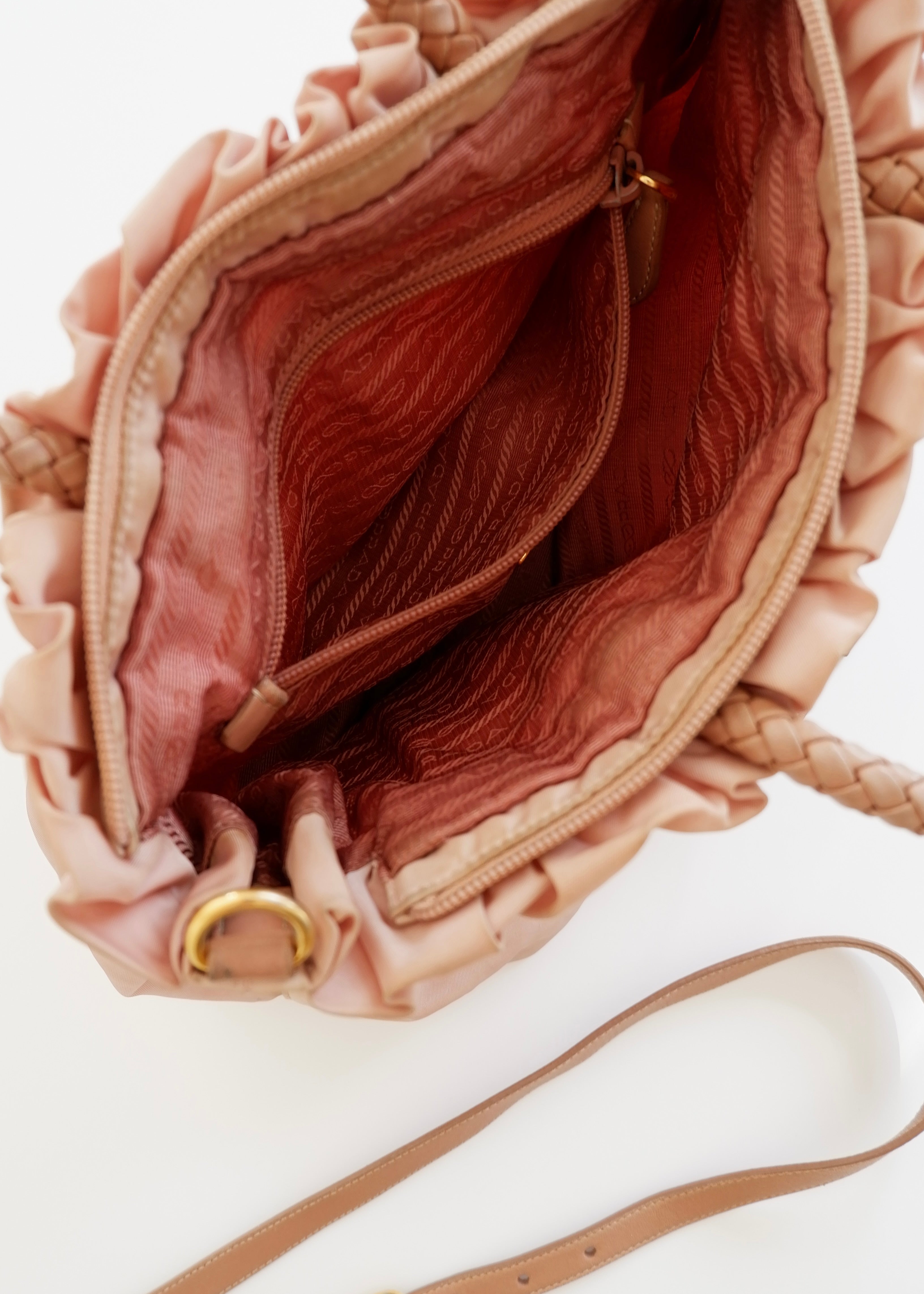 Sac Prada en nylon rose poudré deux en un authentique et d'occasion