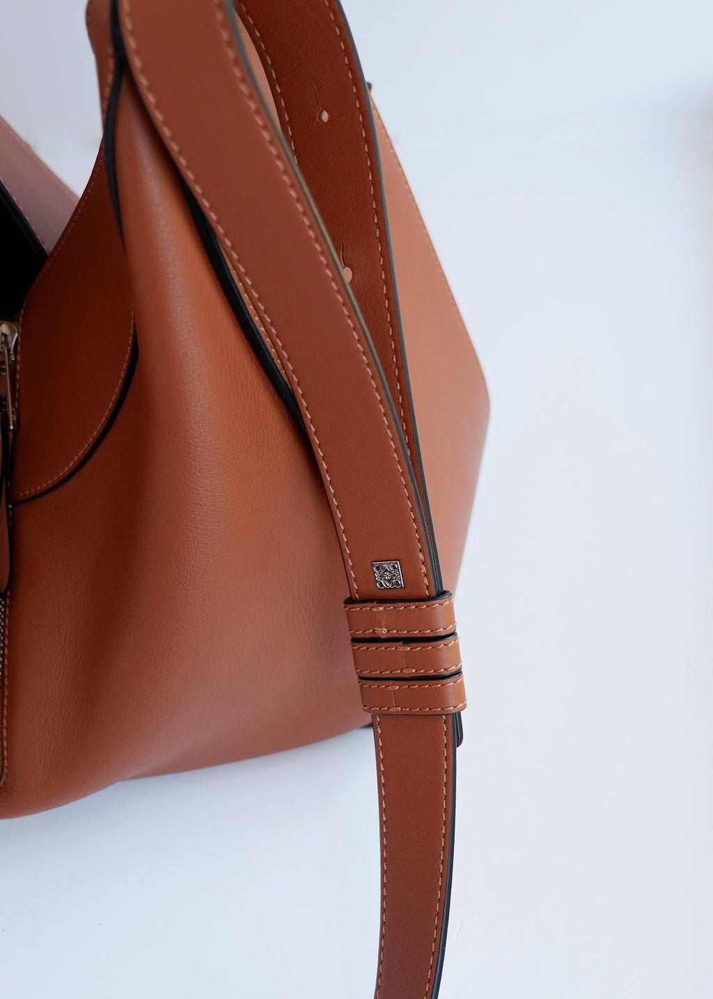 Preowned Loewe Brown Leather Hammock Bag