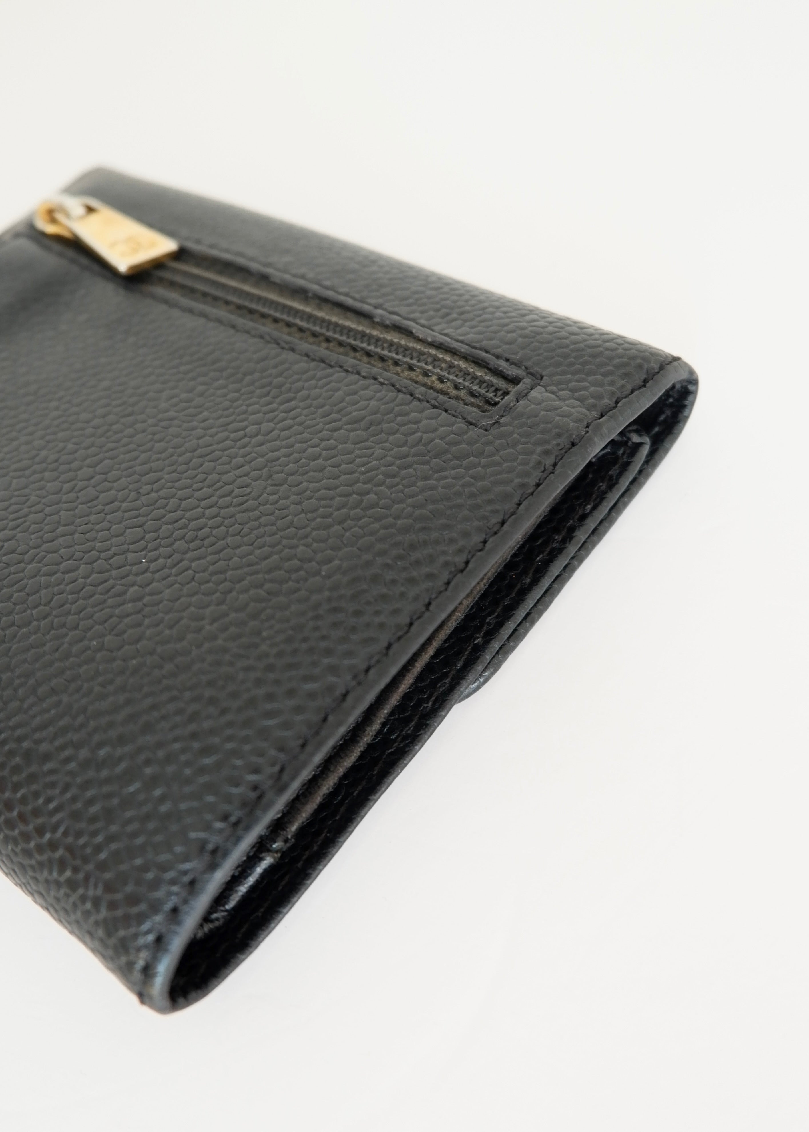 Preowned Chanel Black Caviar Leather Compact Wallet