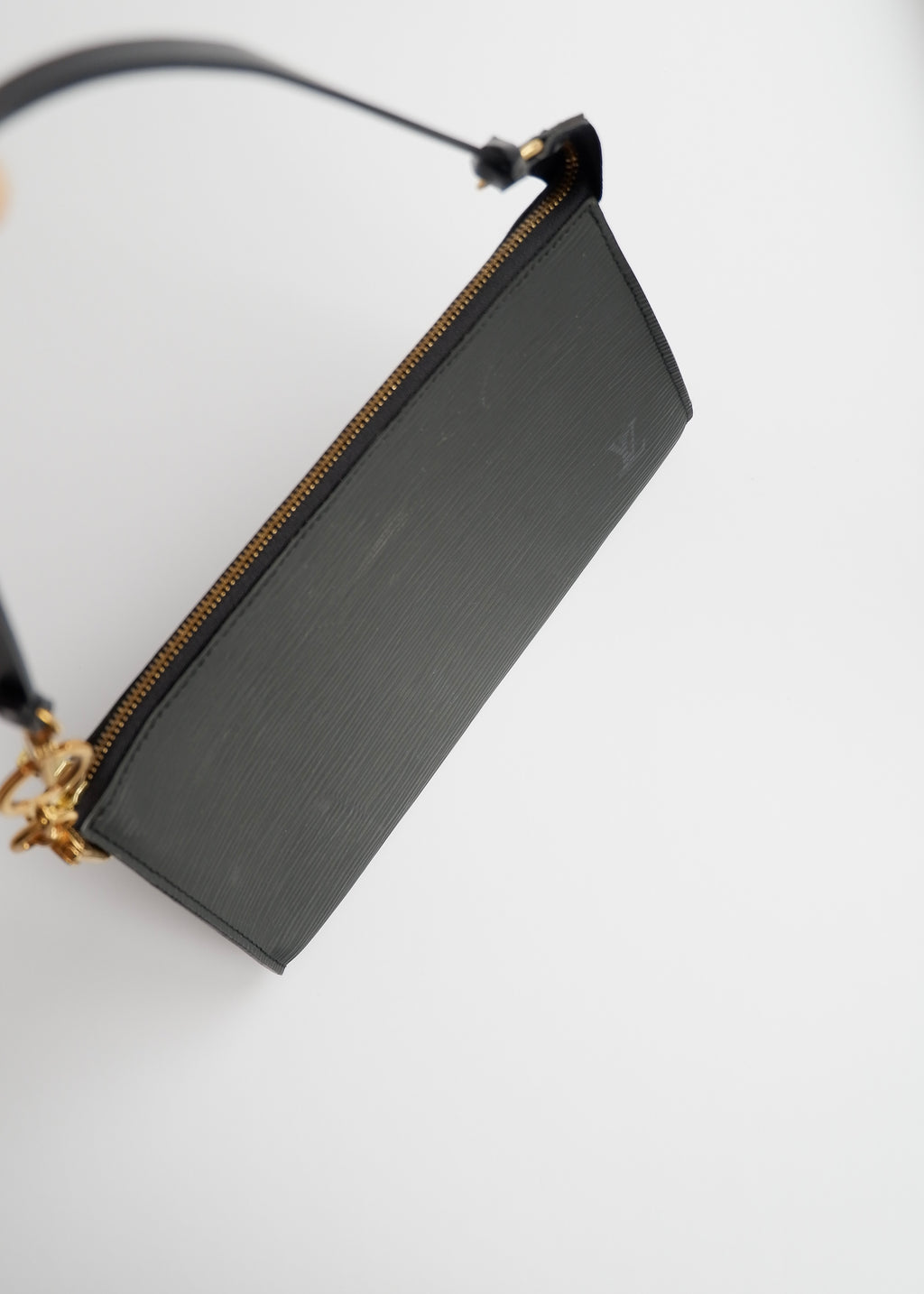 Authentic Preowned Louis Vuitton Black Epi Pochette