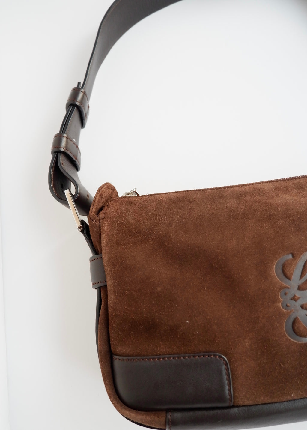 Sac bandoulière Loewe d'occasion authentique en daim marron