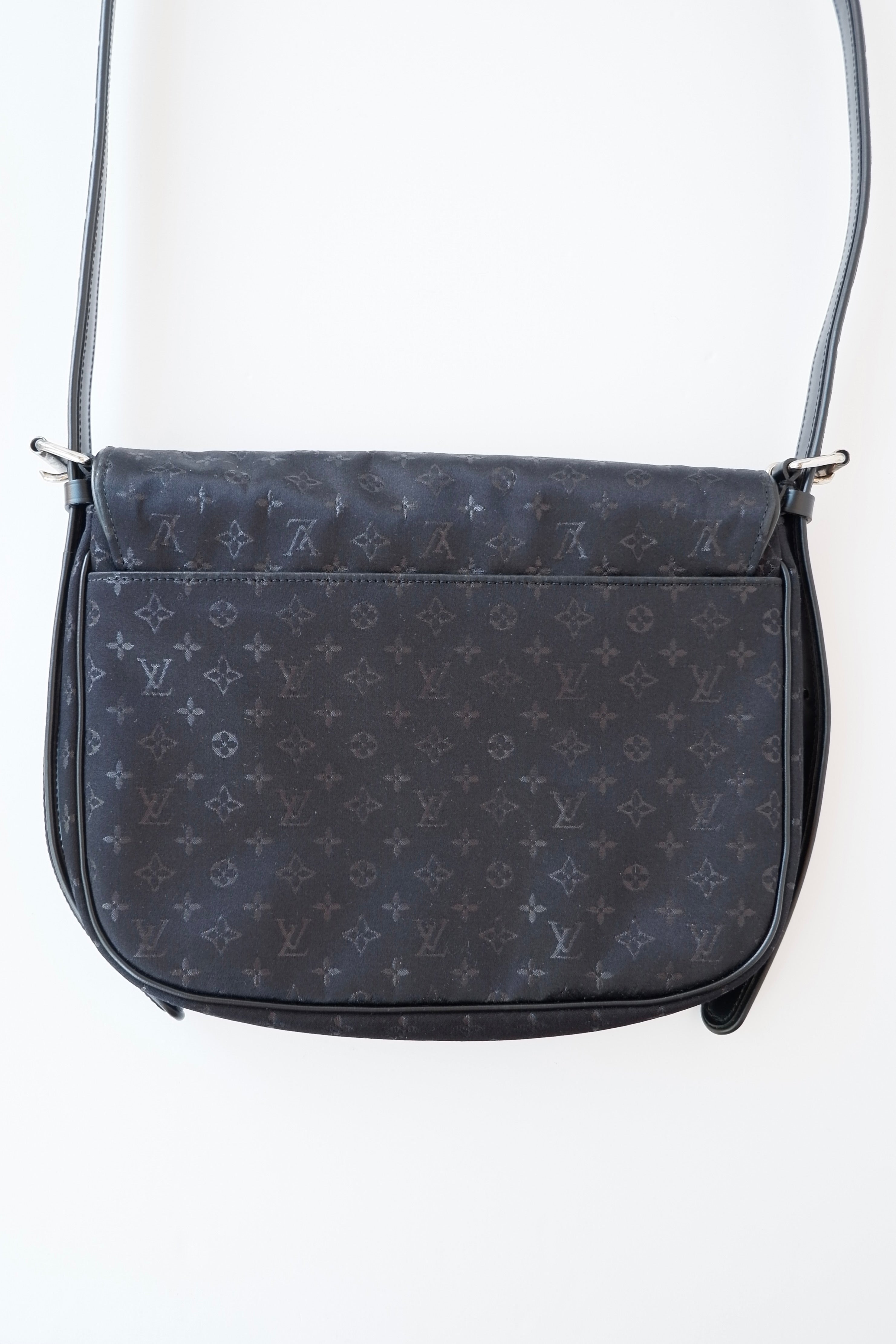 Preowned Louis Vuitton Limited Edition Conte de Fees Musette Bag