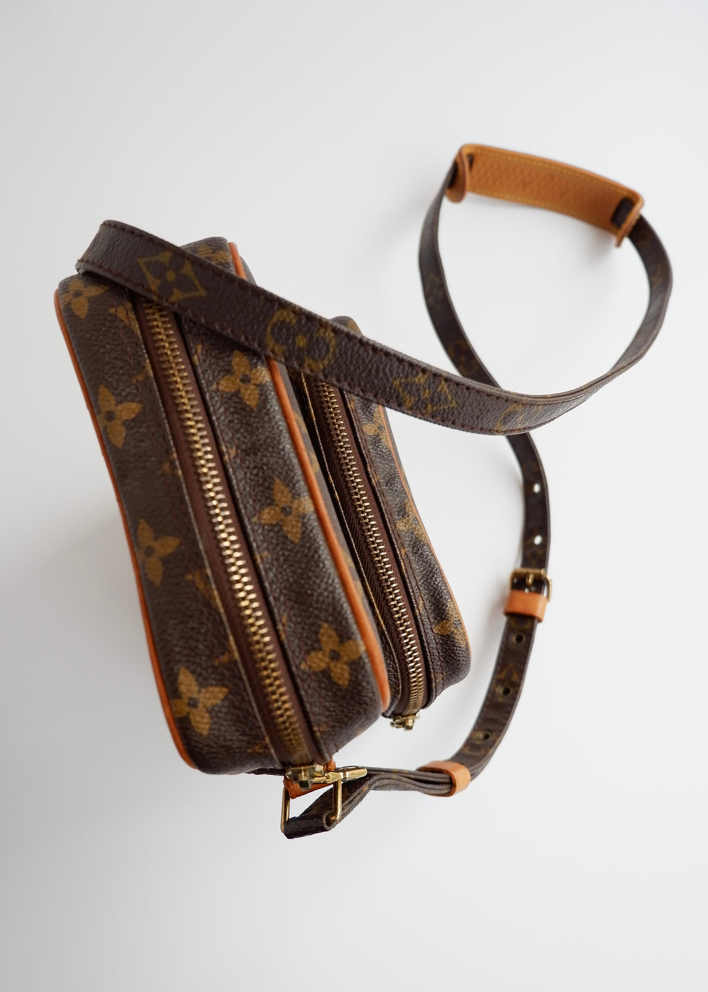 Sac bandoulière Louis Vuitton Monogram Amazone d'occasion authentique