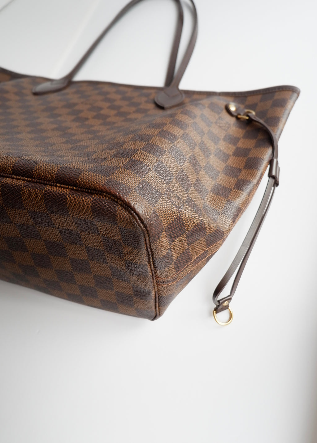 Preowned Louis Vuitton Damier Ebene Neverfull MM