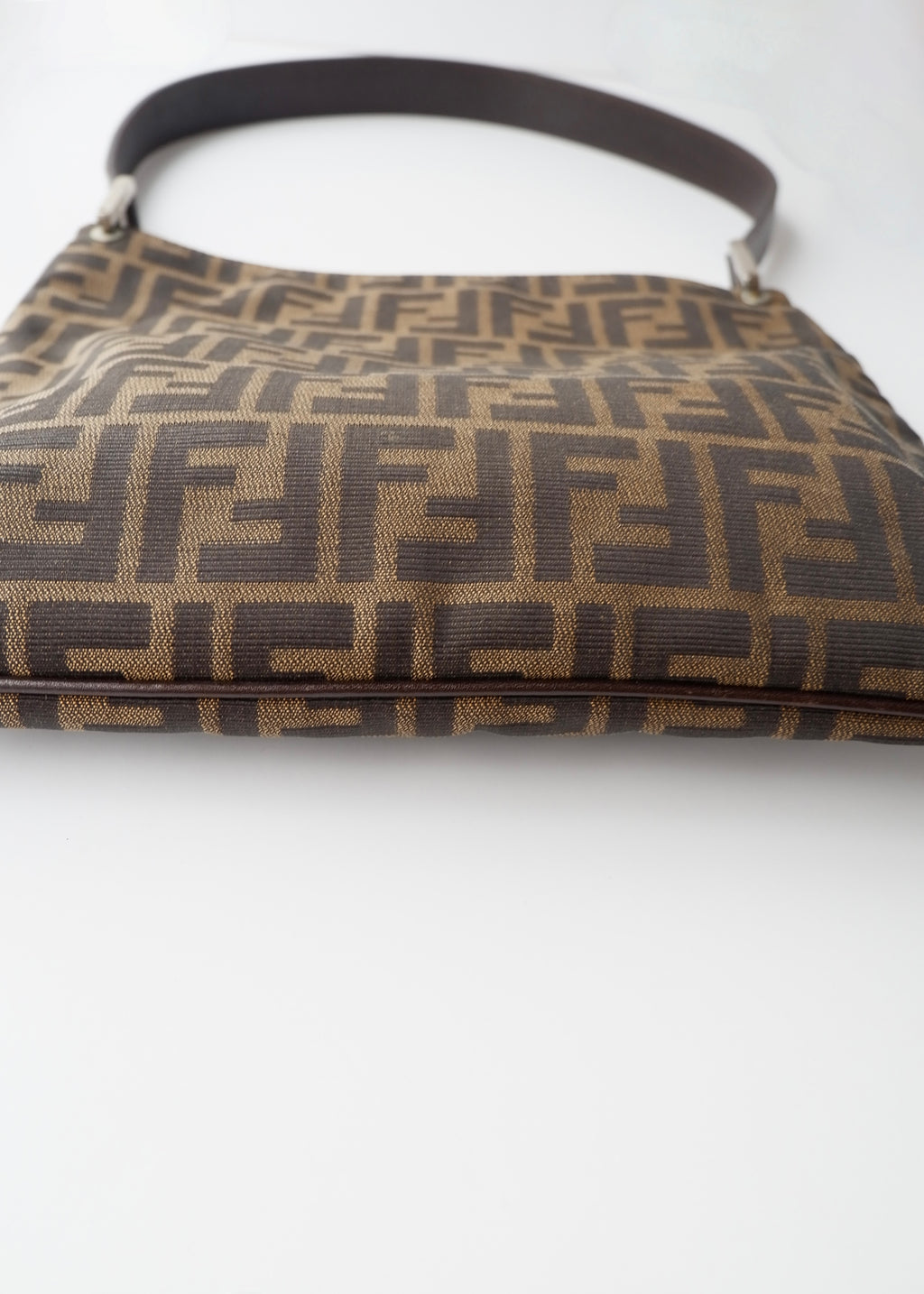 Preowned Vintage Fendi Brown Zucca Canvas/ Leather Shoulder Bag