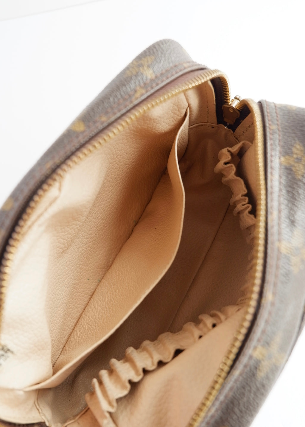 Trousse de Toilette Louis Vuitton Monogram Authentique d'Occasion