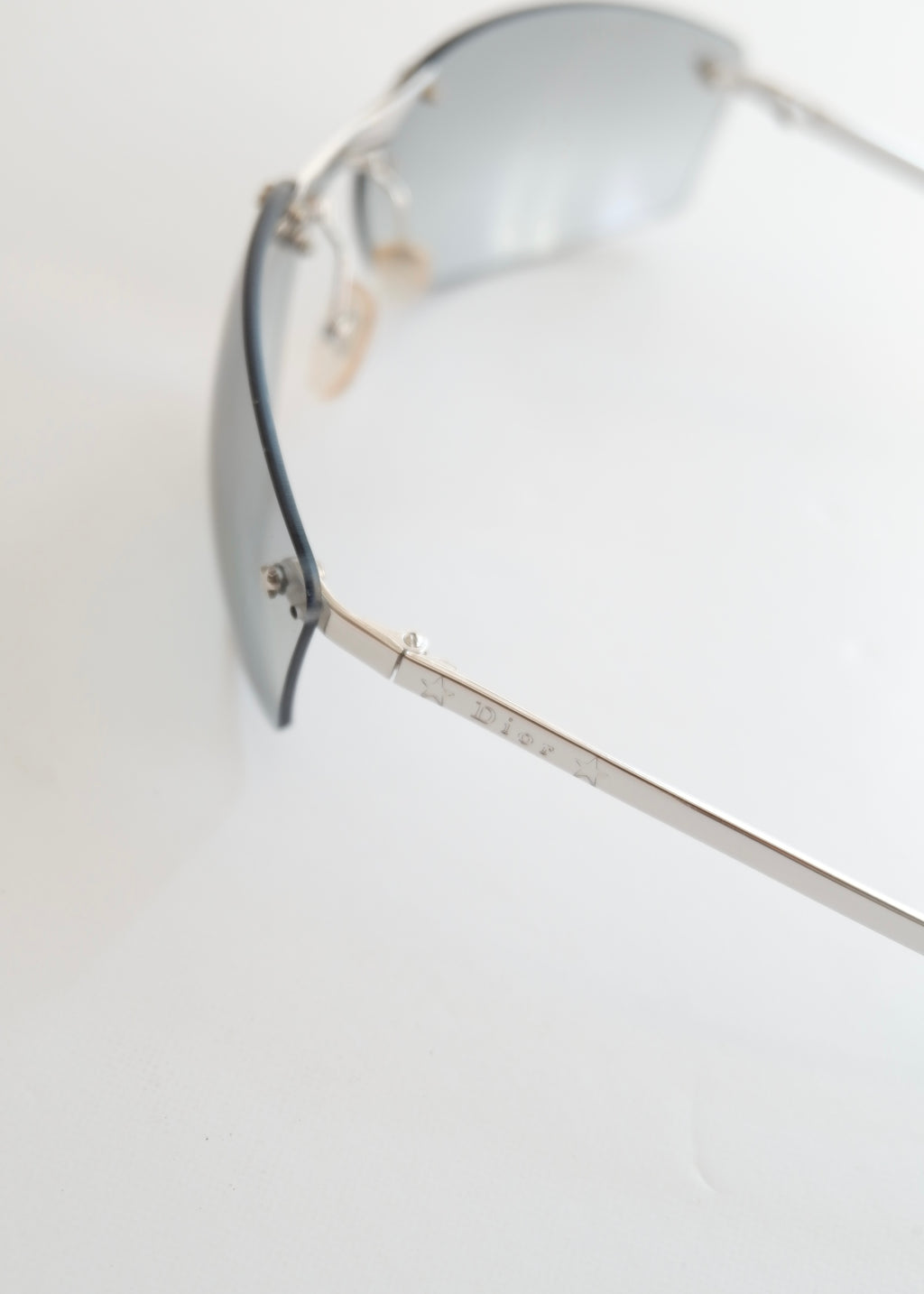 Authentiques Lunettes de Soleil Dior Étoile à Monture Carrée Argentée d'Occasion