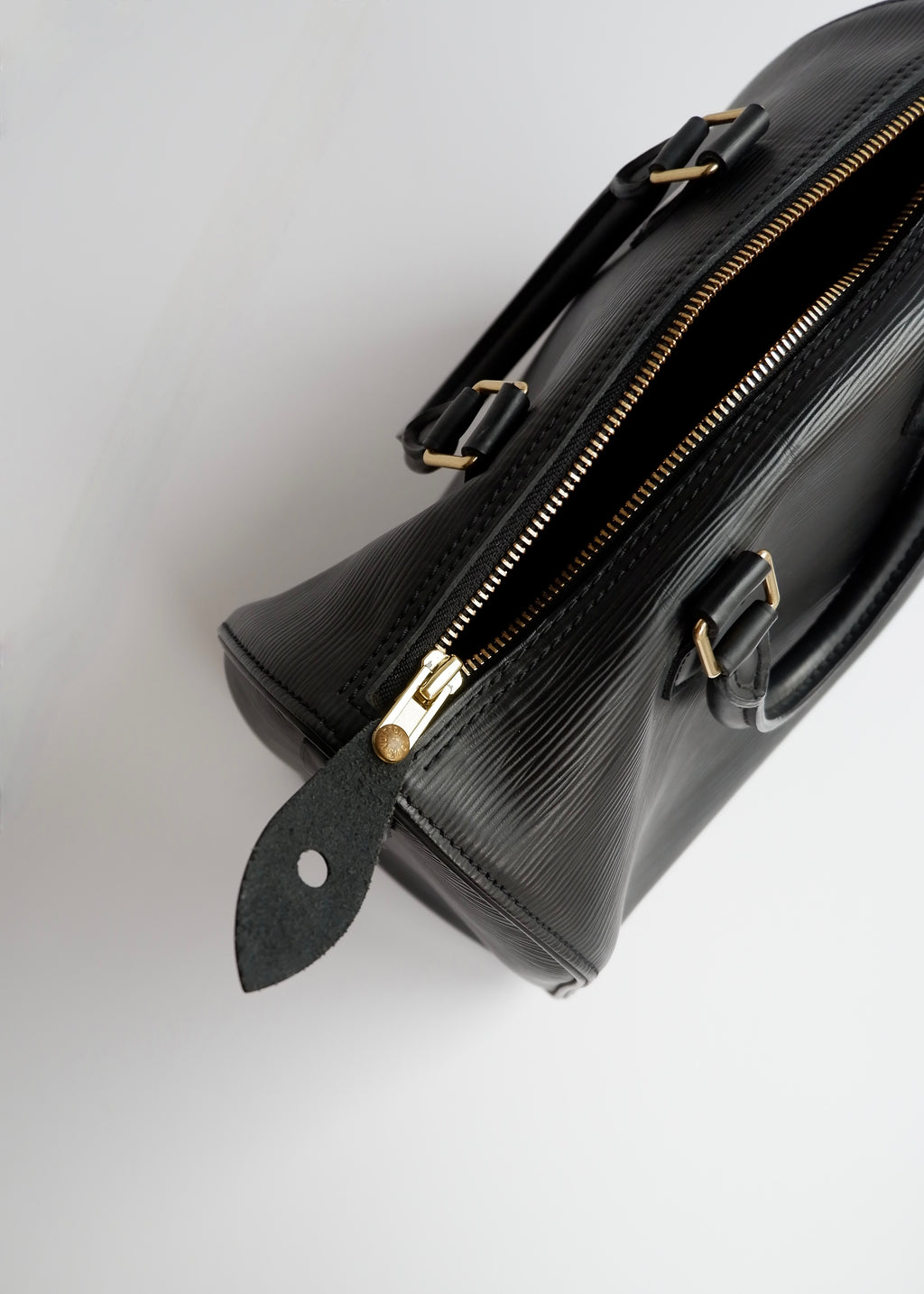 Authentic Preowned Louis Vuitton Black Epi Speedy 25