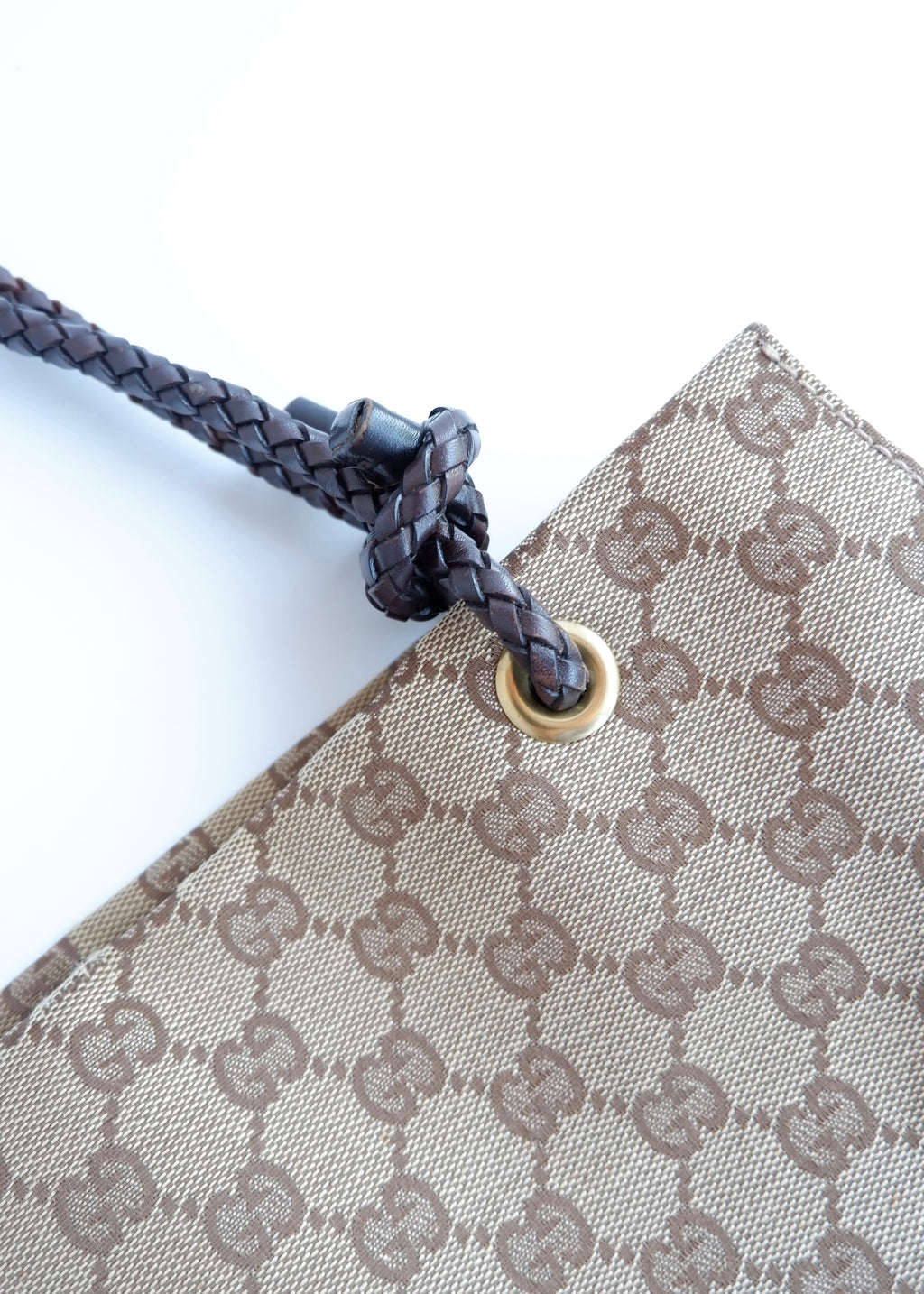 Sac fourre-tout Gucci d'occasion authentique en toile GG marron avec anse en cuir tressé