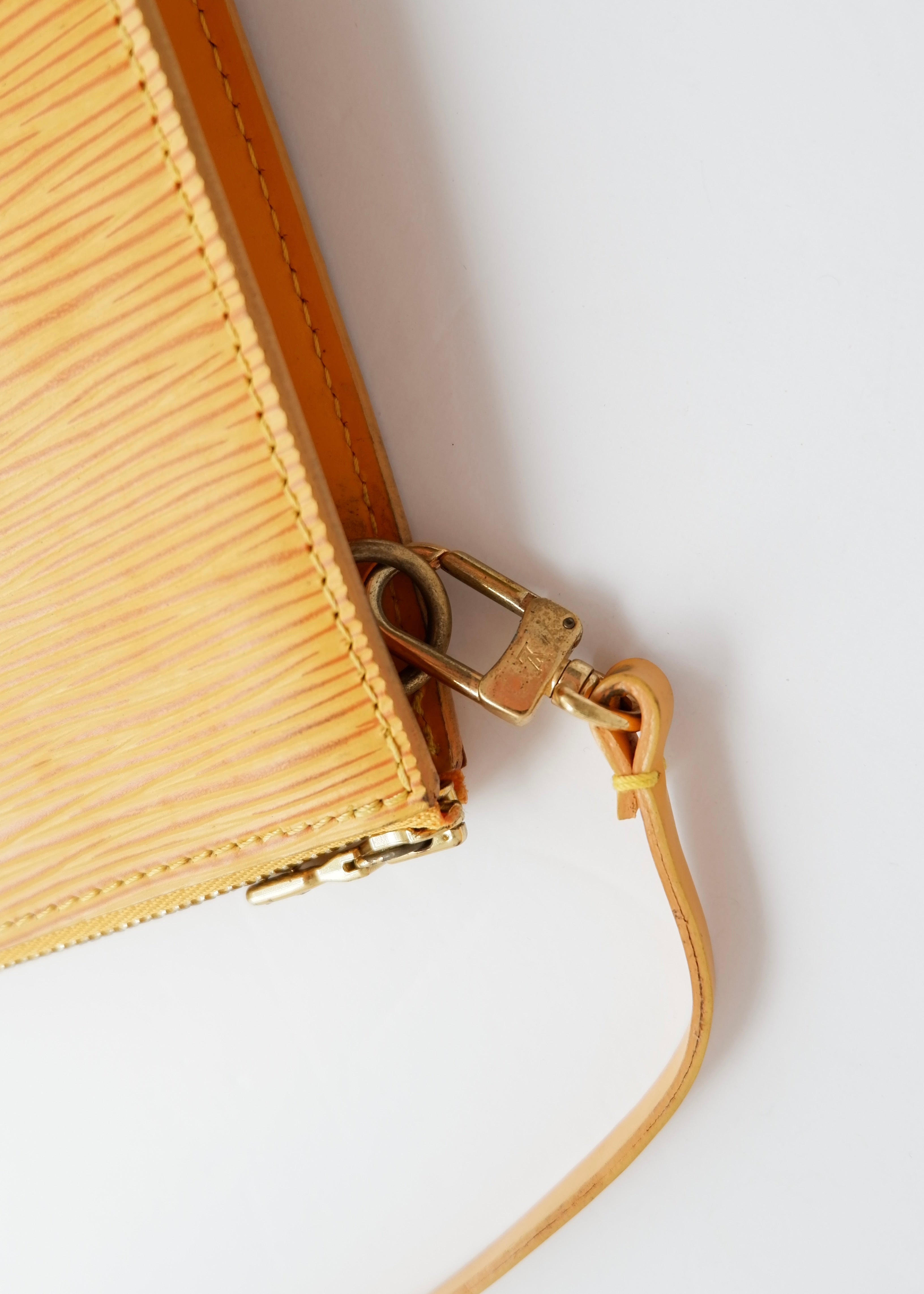 Preowned Louis Vuitton Yellow Epi Leather Pochette Shoulder Bag