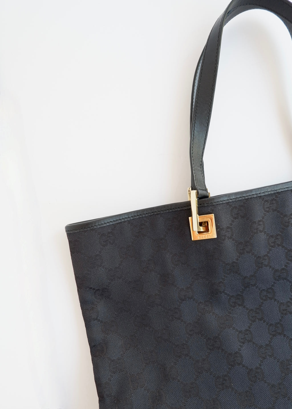 Preowned Gucci Black GG Canvas Shoulder Bag GHW