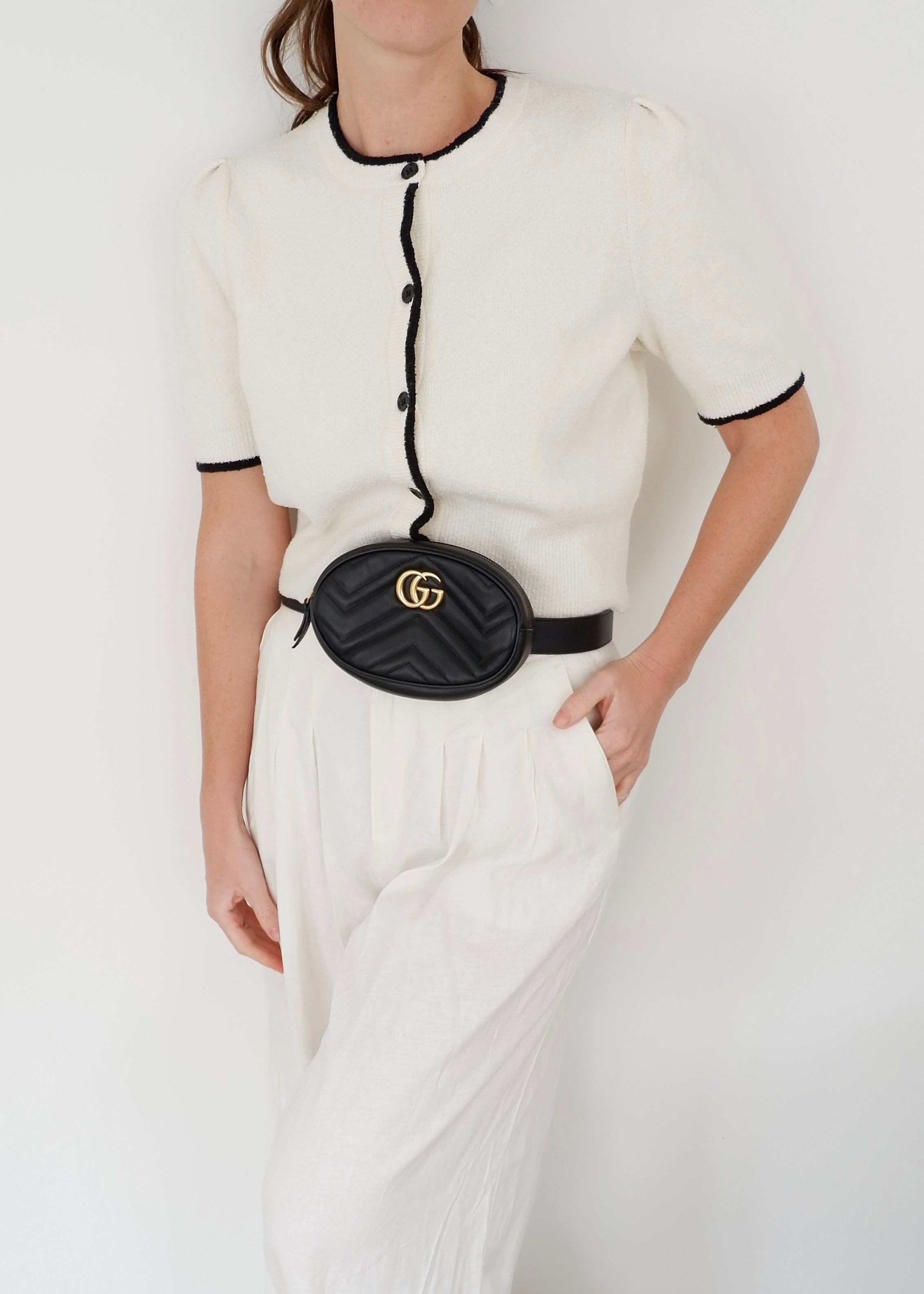 Sac ceinture Gucci Marmont authentique d'occasion en cuir noir