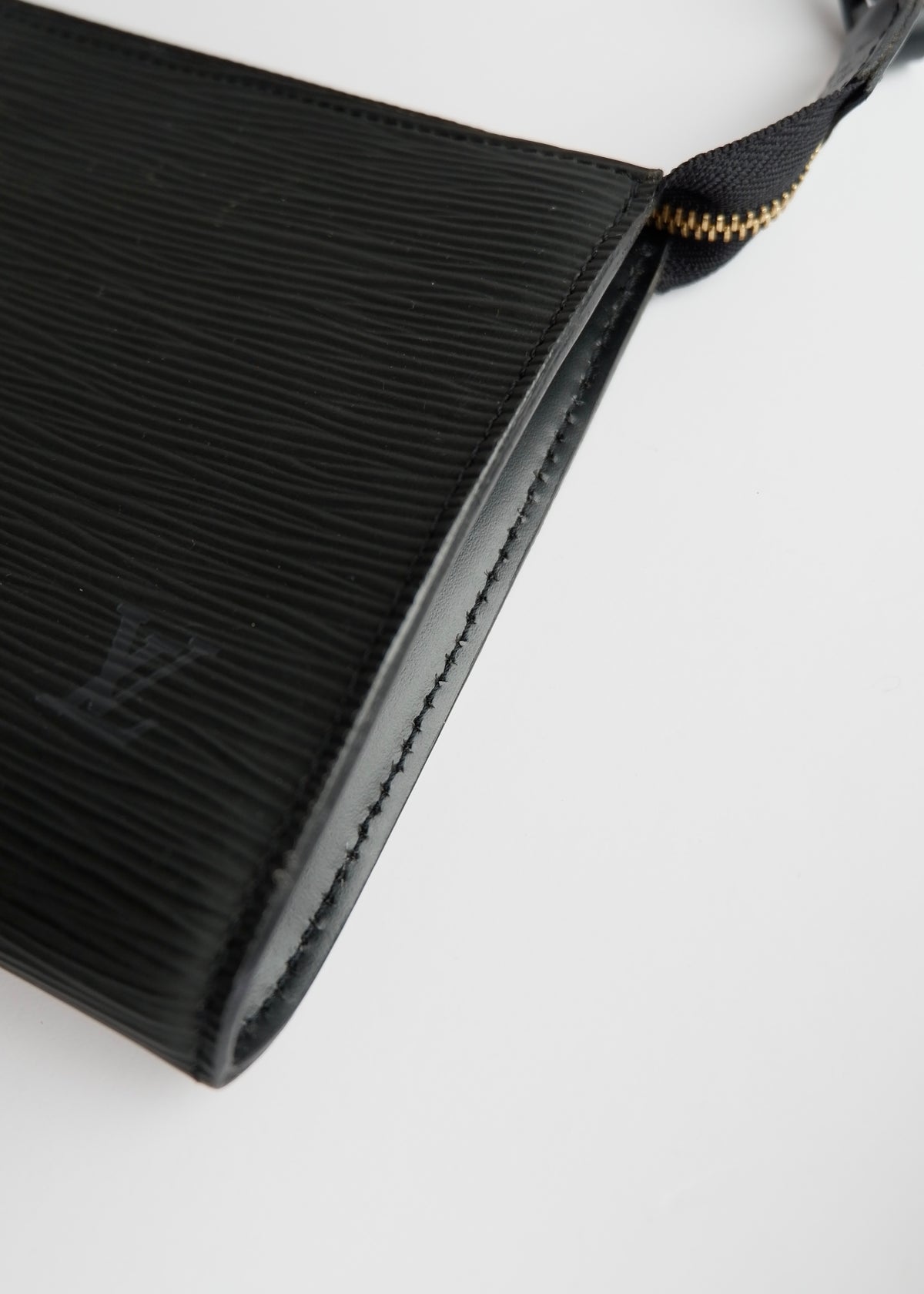 Authentic Preowned Louis Vuitton Black Epi Pochette