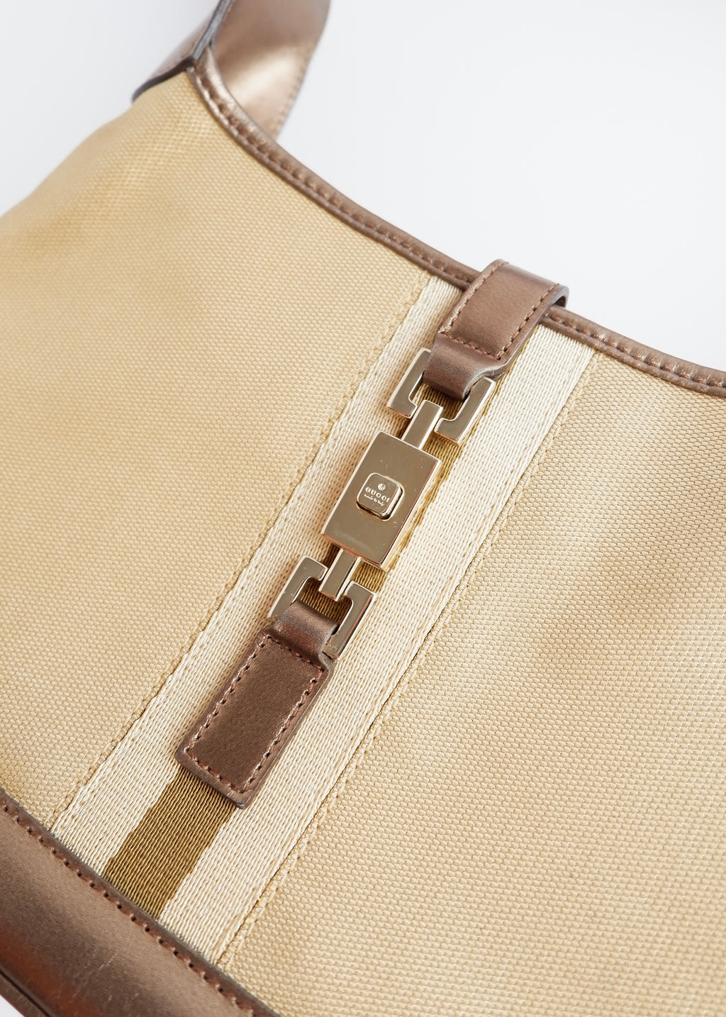 Authentique Sac Jackie Gucci d'occasion en Toile et Cuir Doré/Beige