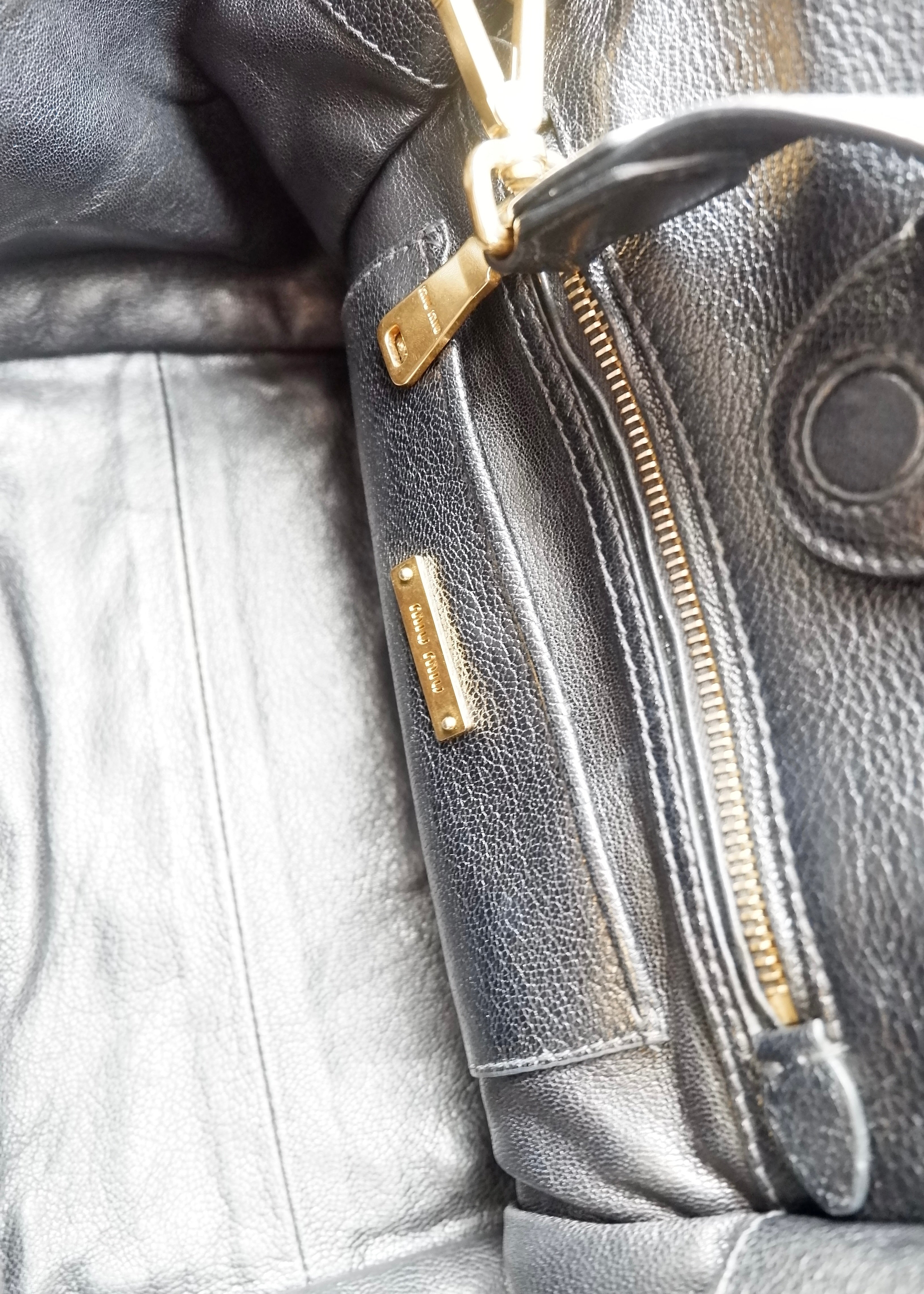 Sac Miu Miu authentique d'occasion en jean à poignée et à deux voies