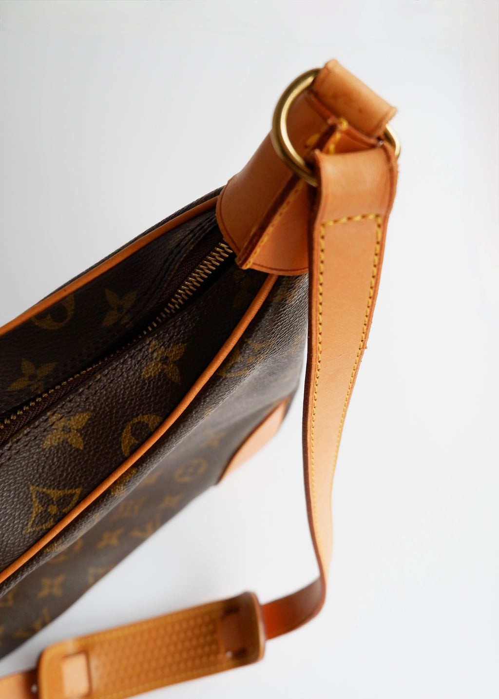 Preowned Louis Vuitton Monogram Boulogne 30 Shoulder Bag