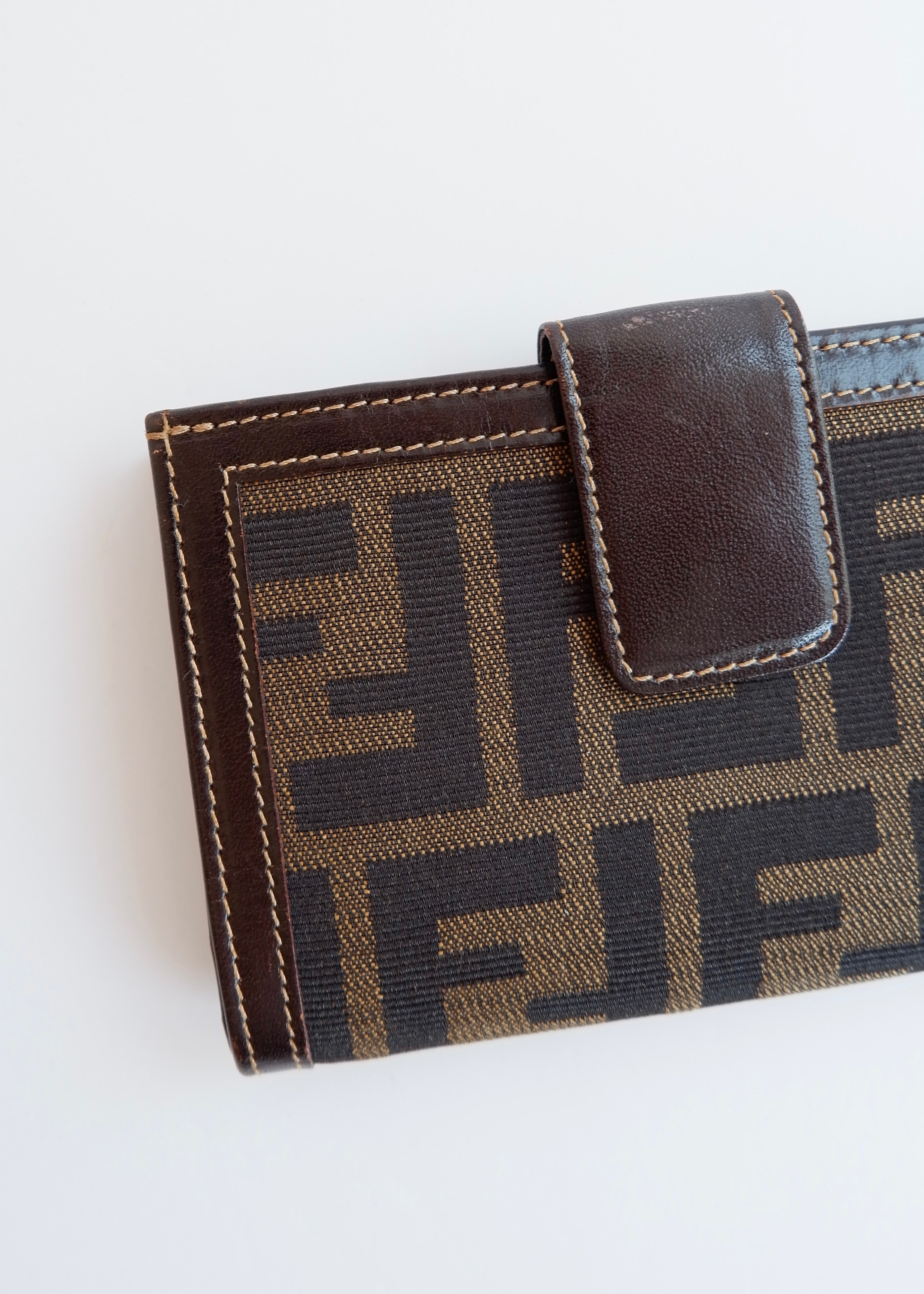 Preowned Vintage Fendi Brown Zucca Canvas/Leather Twist Lock Wallet