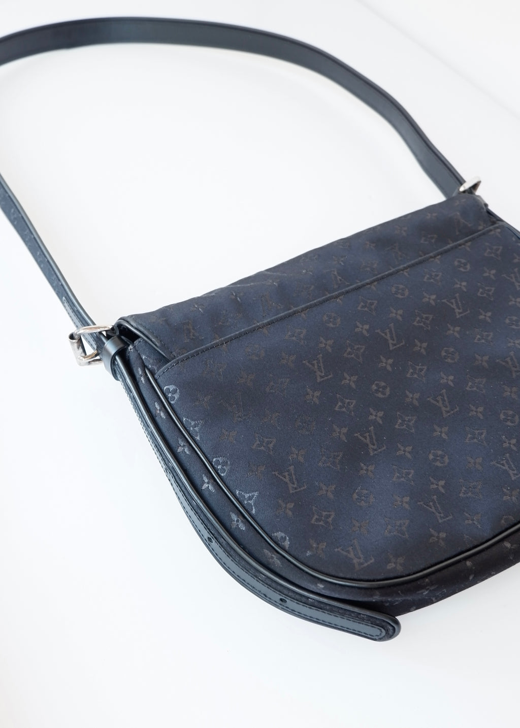 Preowned Louis Vuitton Limited Edition Conte de Fees Musette Bag