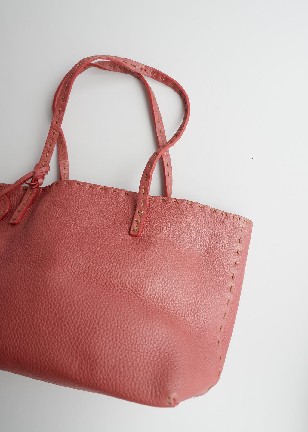 Sac à main Fendi Selleria en cuir rose authentique d'occasion, petite taille