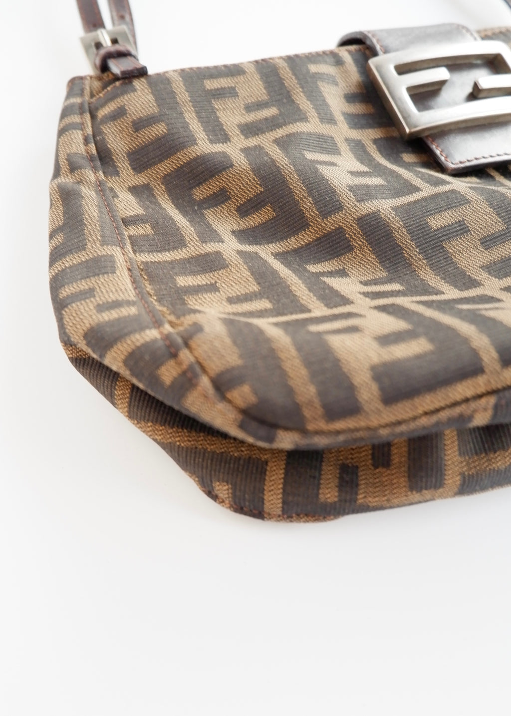 Sac à bandoulière Fendi Hobo Zucca marron authentique d'occasion