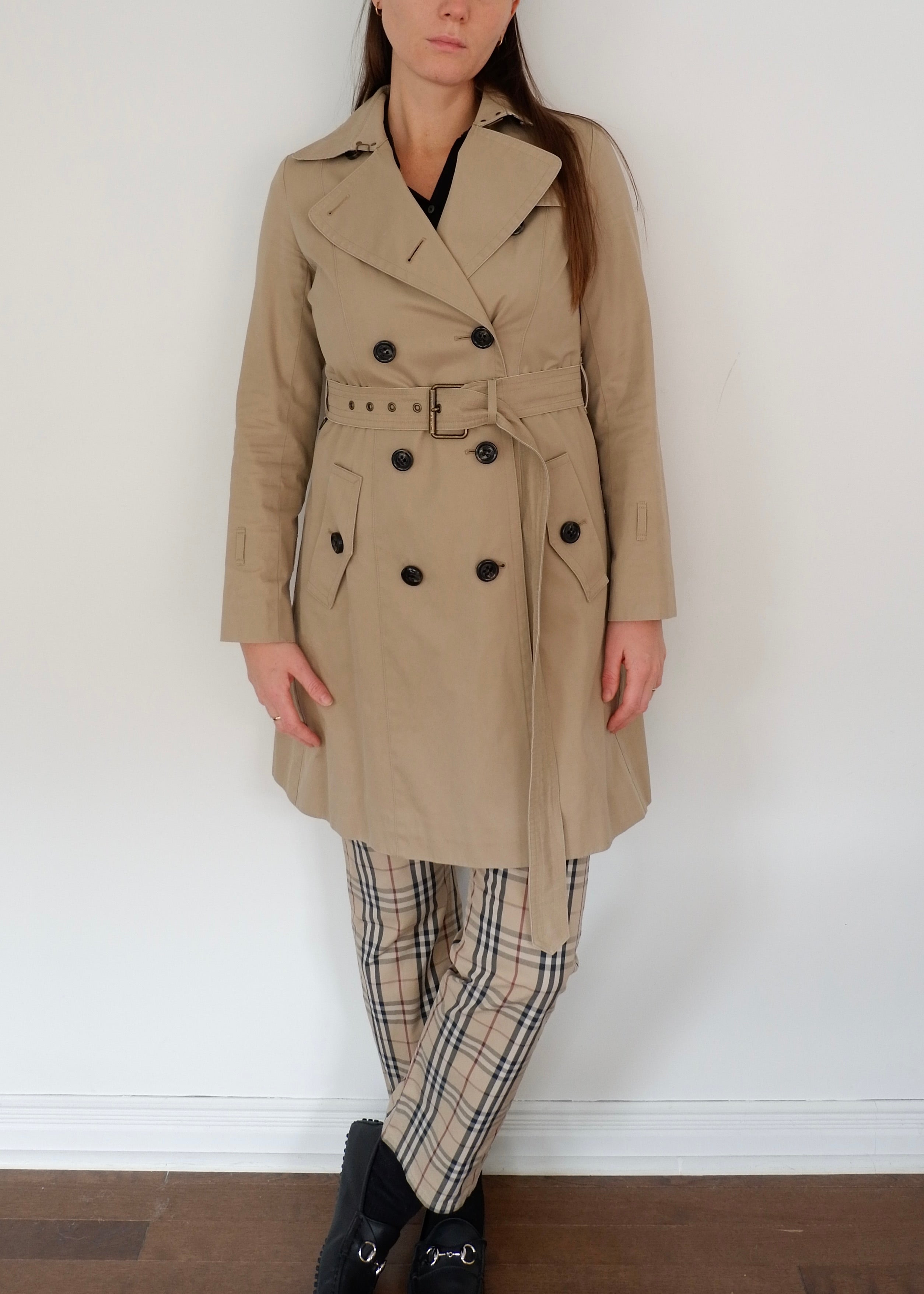 Trench-coat mi-long beige Burberry d'occasion authentique - T.S