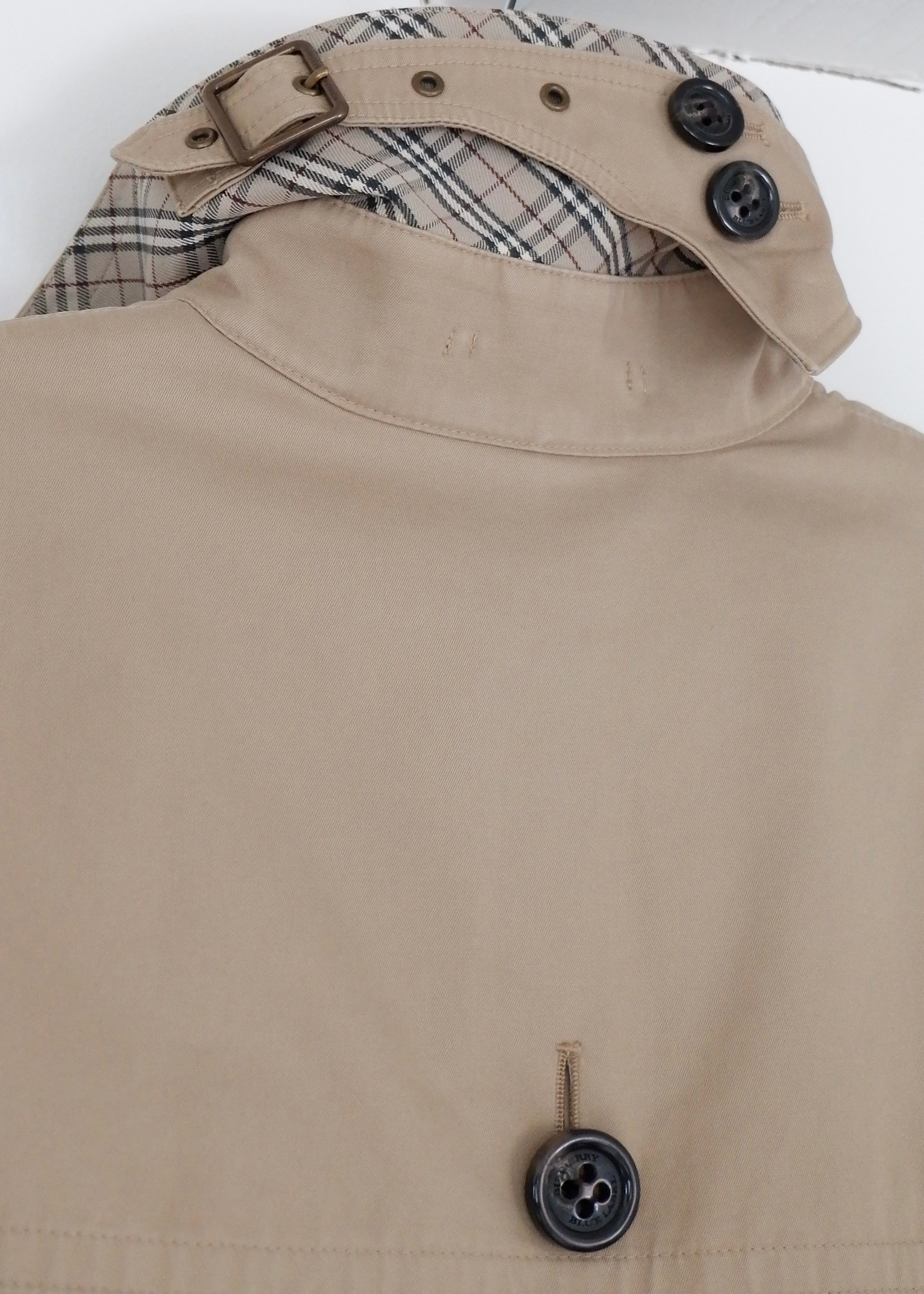Trench-coat mi-long beige Burberry d'occasion authentique - T.S