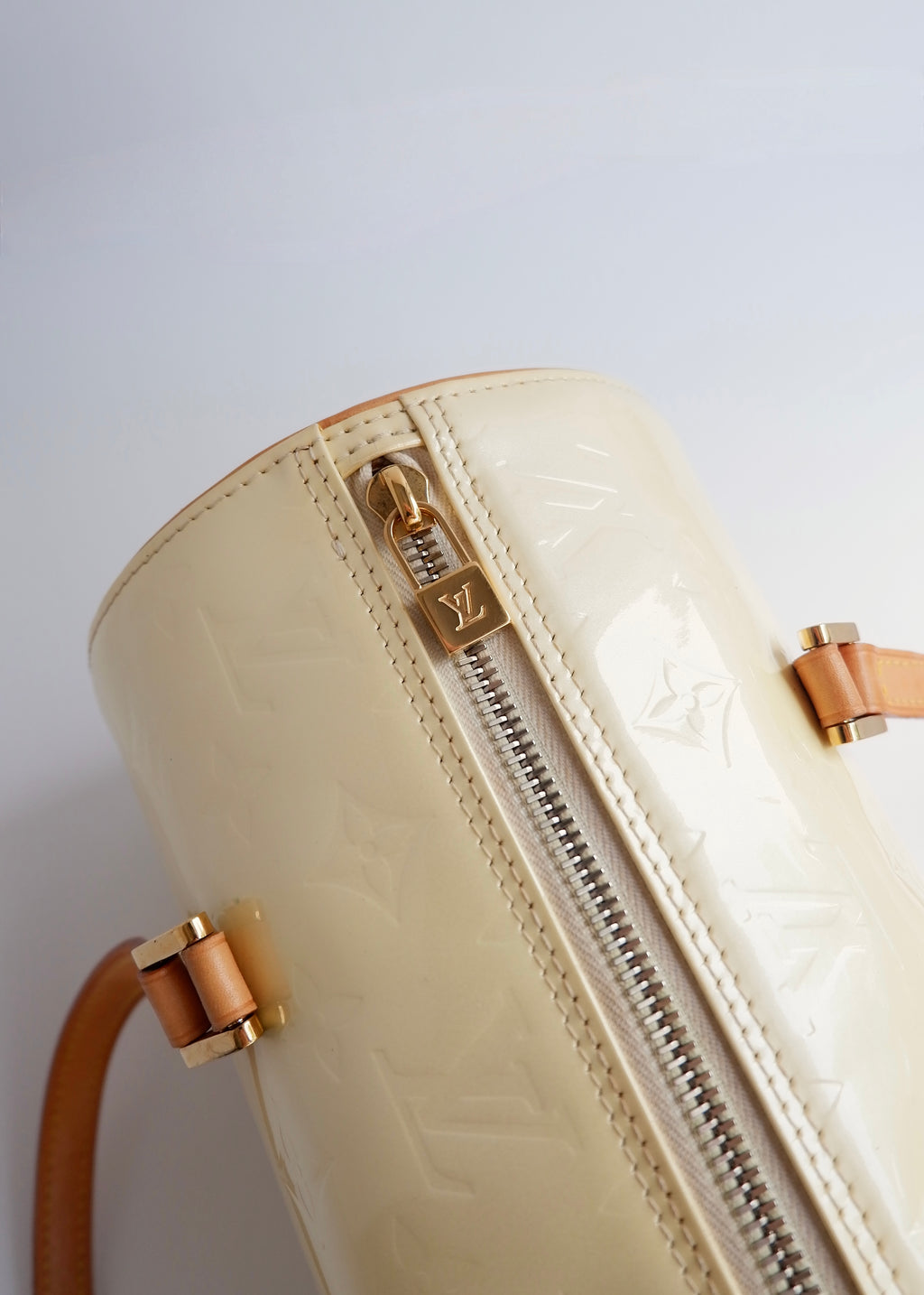 Preowned Louis Vuitton Monogram Vernis Perle Bedford Shoulder Bag