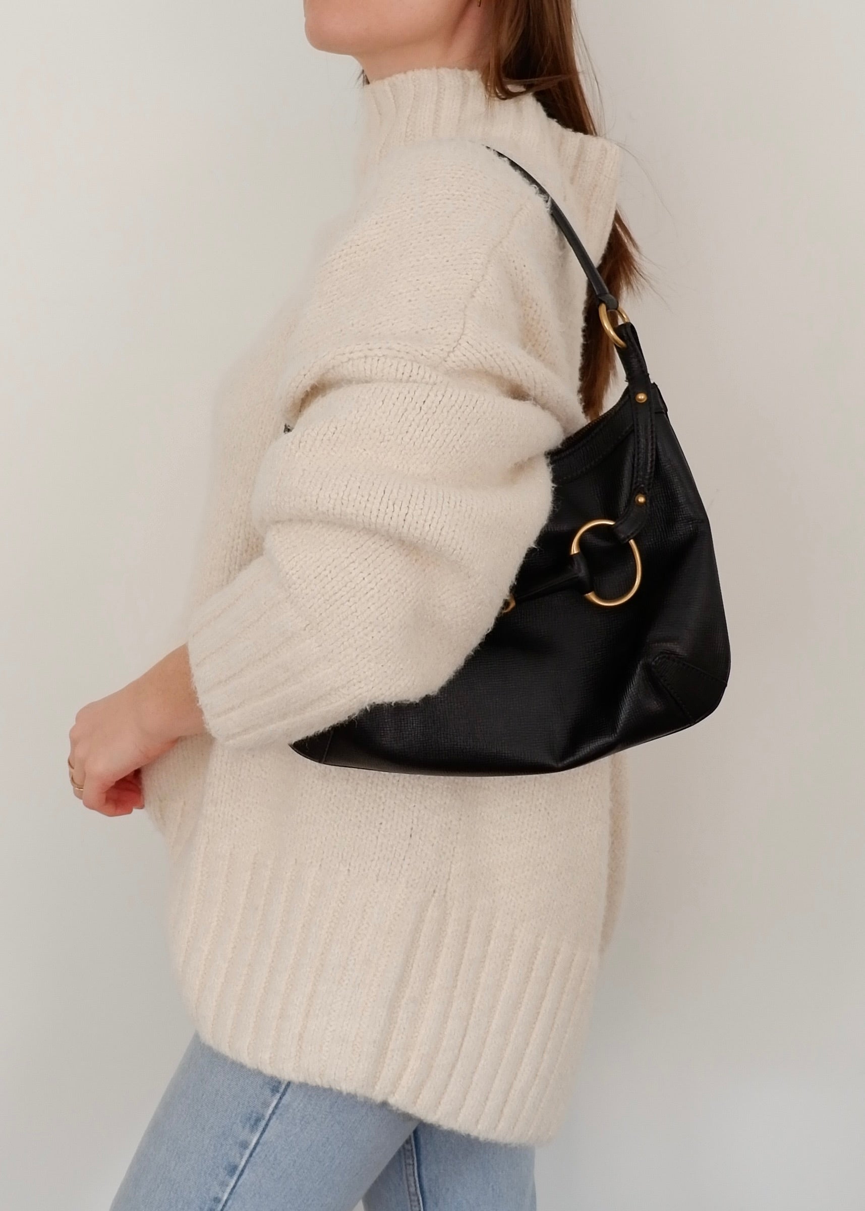 Sac à bandoulière Gucci d'occasion authentique en cuir noir avec mors