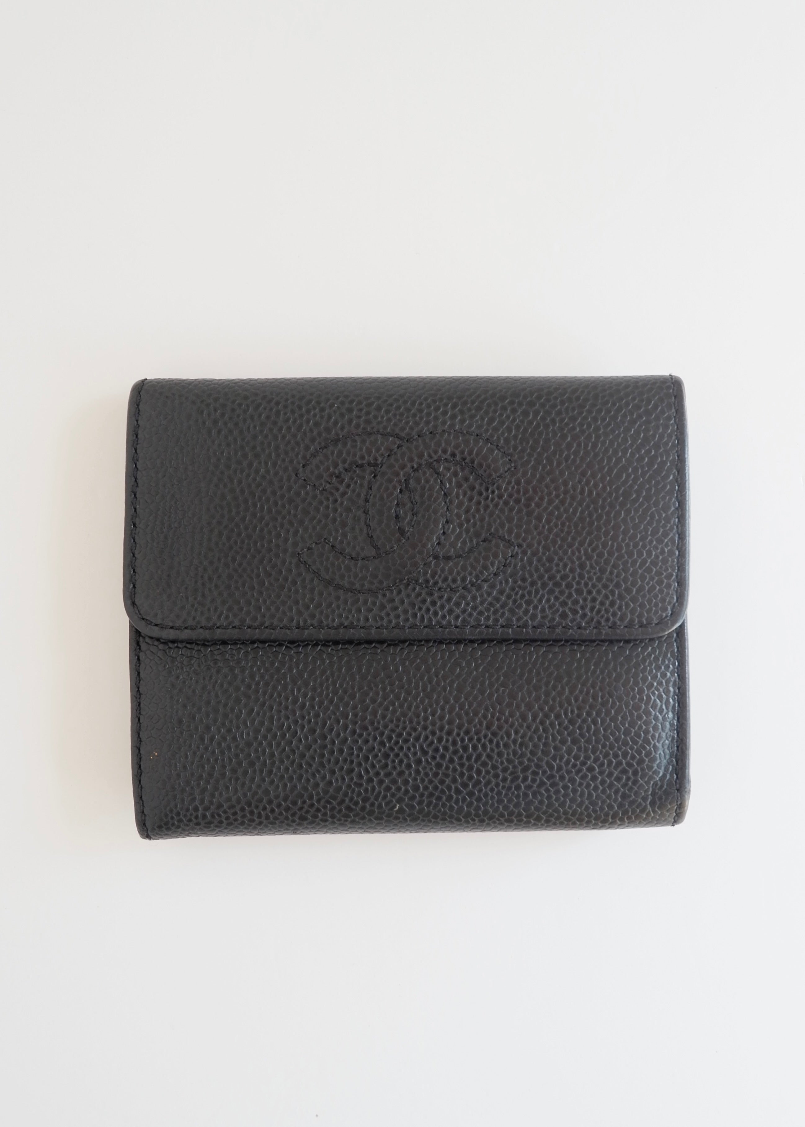 Preowned Chanel Black Caviar Leather Compact Wallet